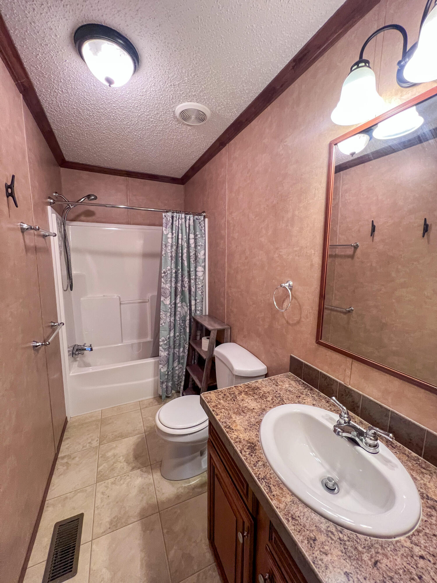 22115 County Road 271 Property Photo 33