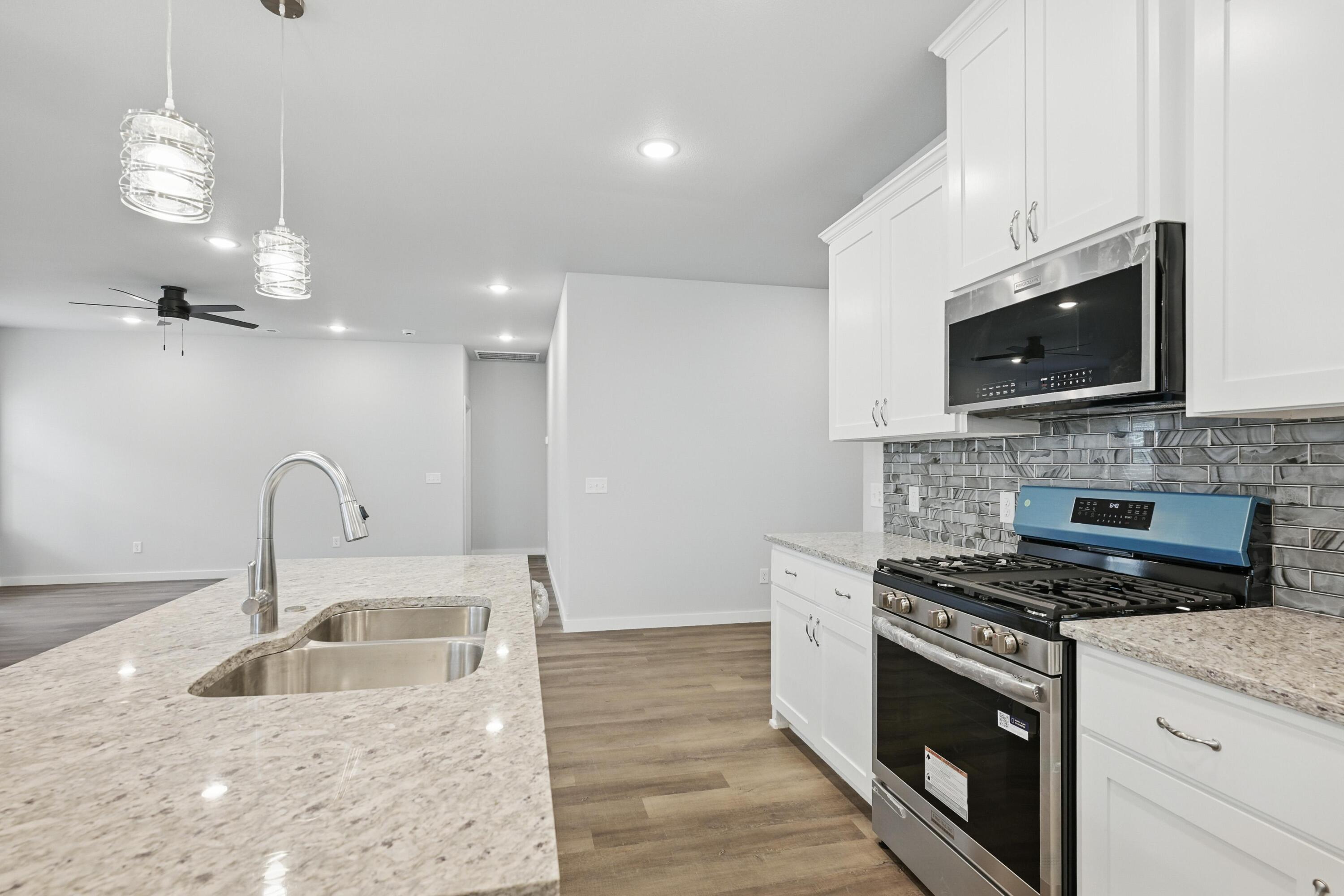 402 Barton Place Property Photo 12