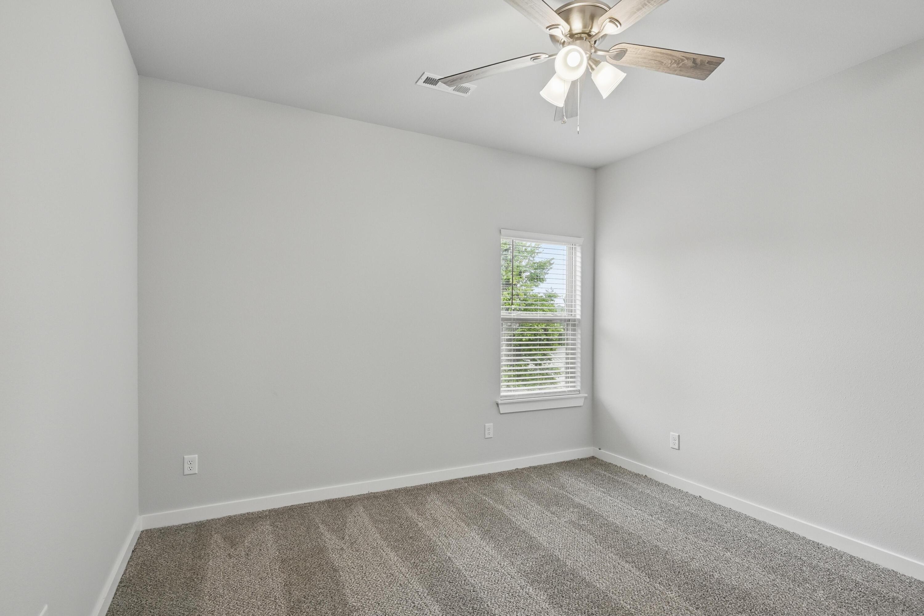 402 Barton Place Property Photo 15