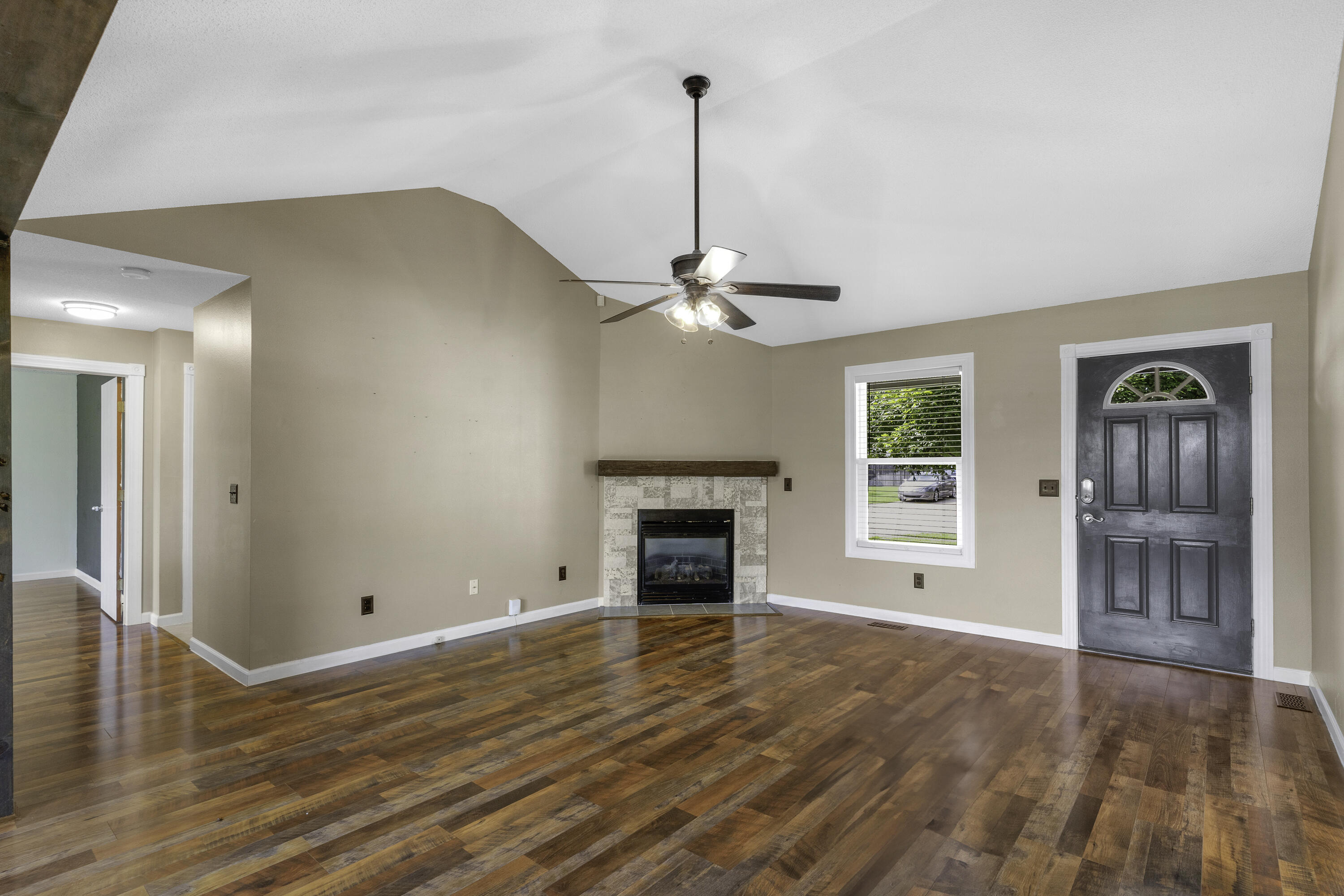 2236 East Logan Street Property Photo 5