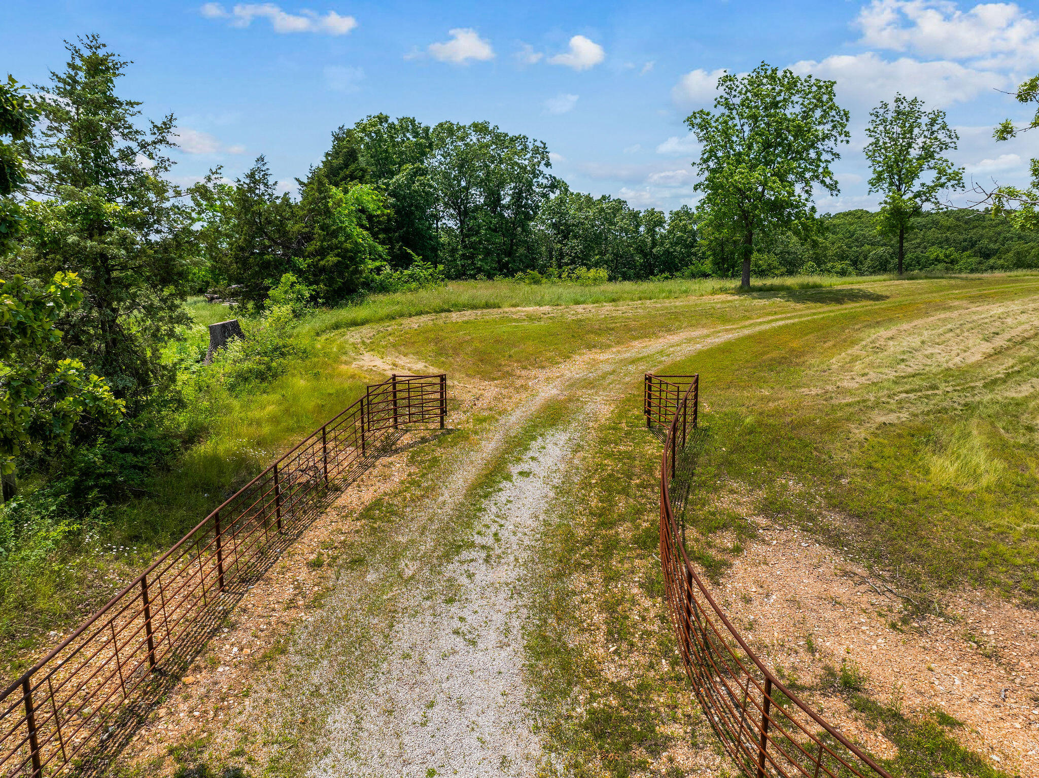 2313 Flat Creek Road Property Photo 1