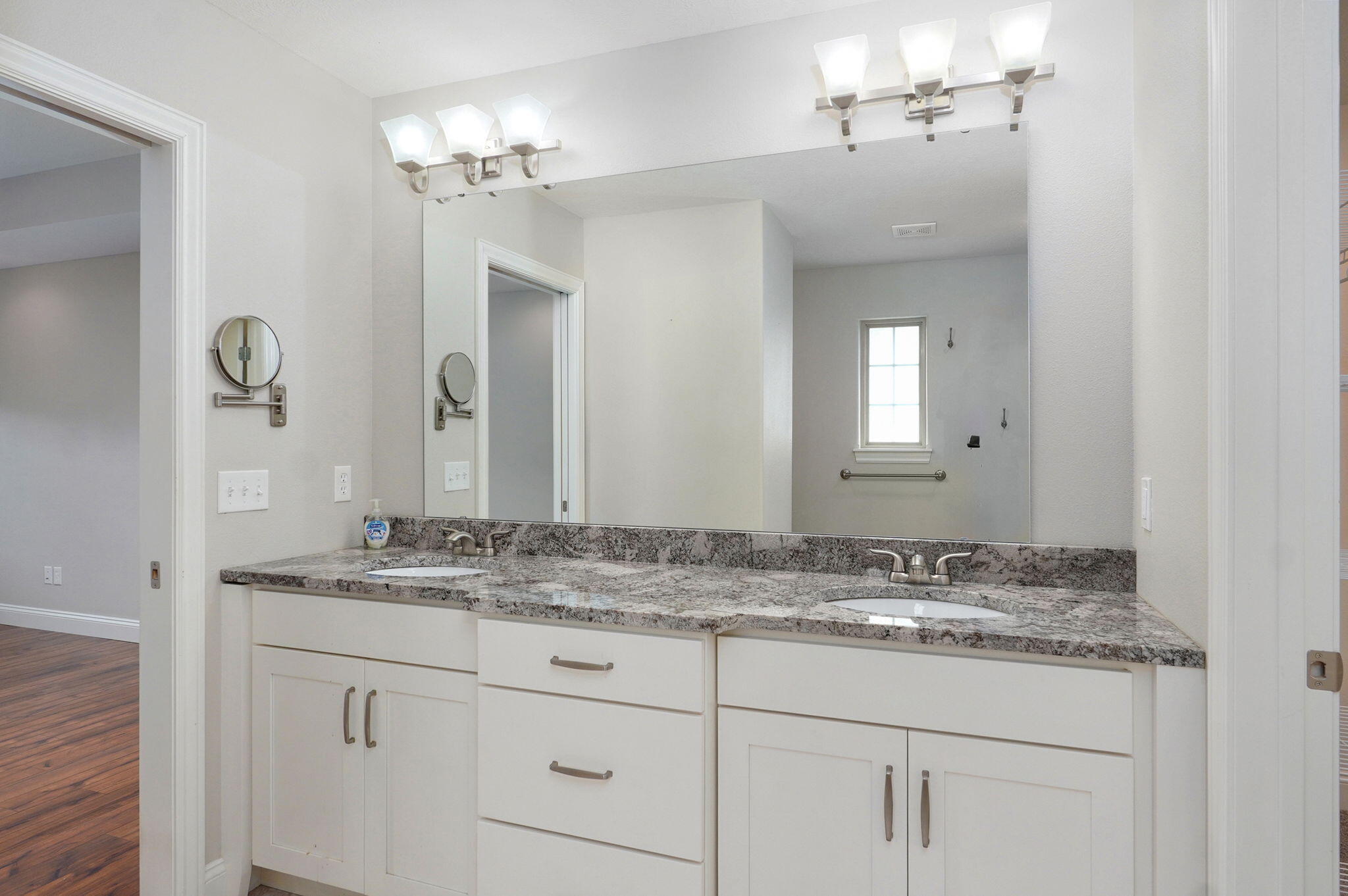 308 West Arlington Drive Property Photo 18