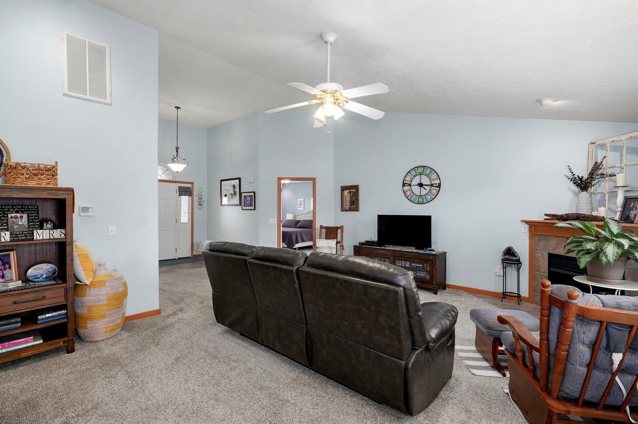 920 Bradford Court Property Photo 10