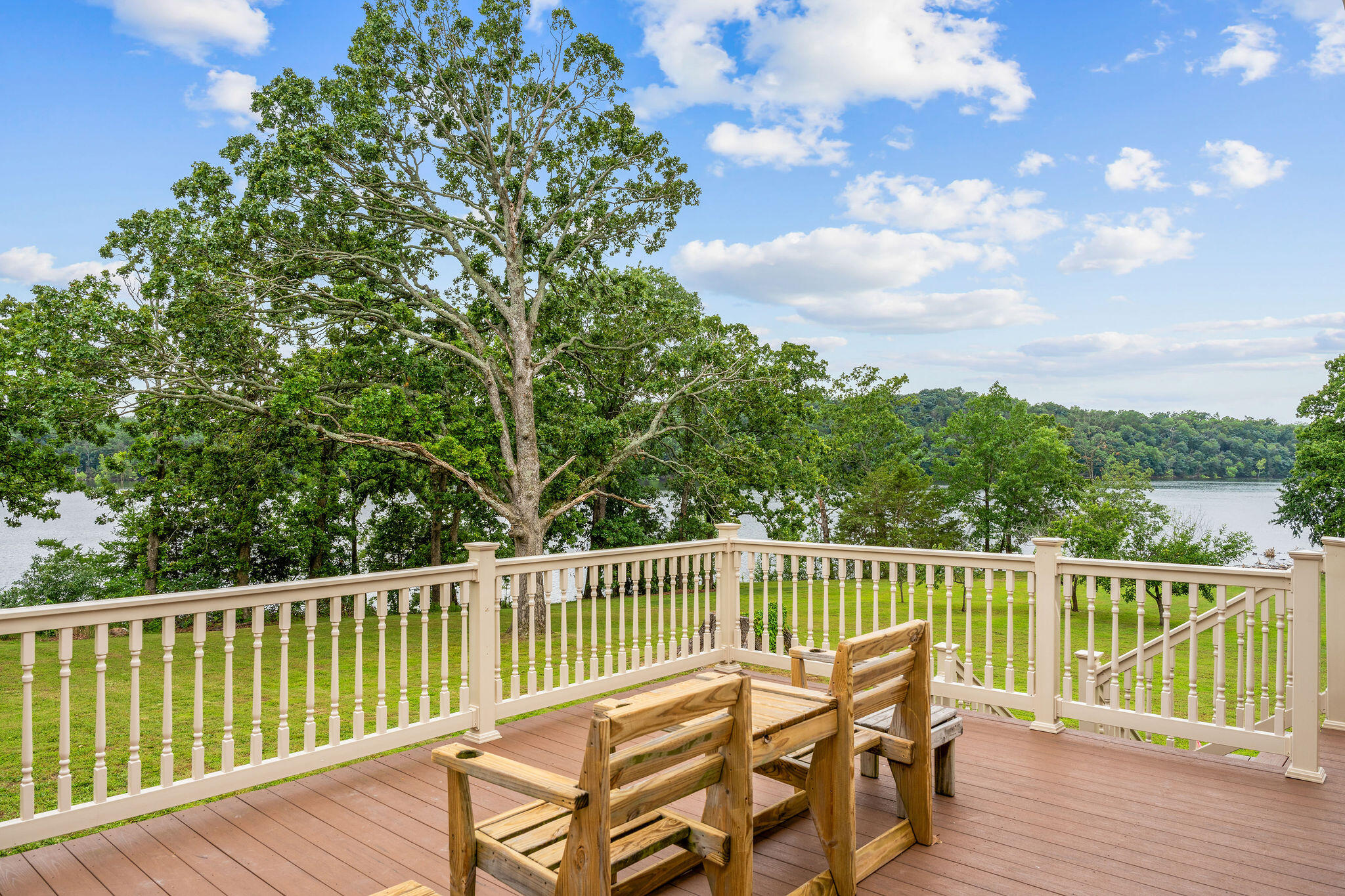 26237 Twin Rivers Drive Property Photo 7