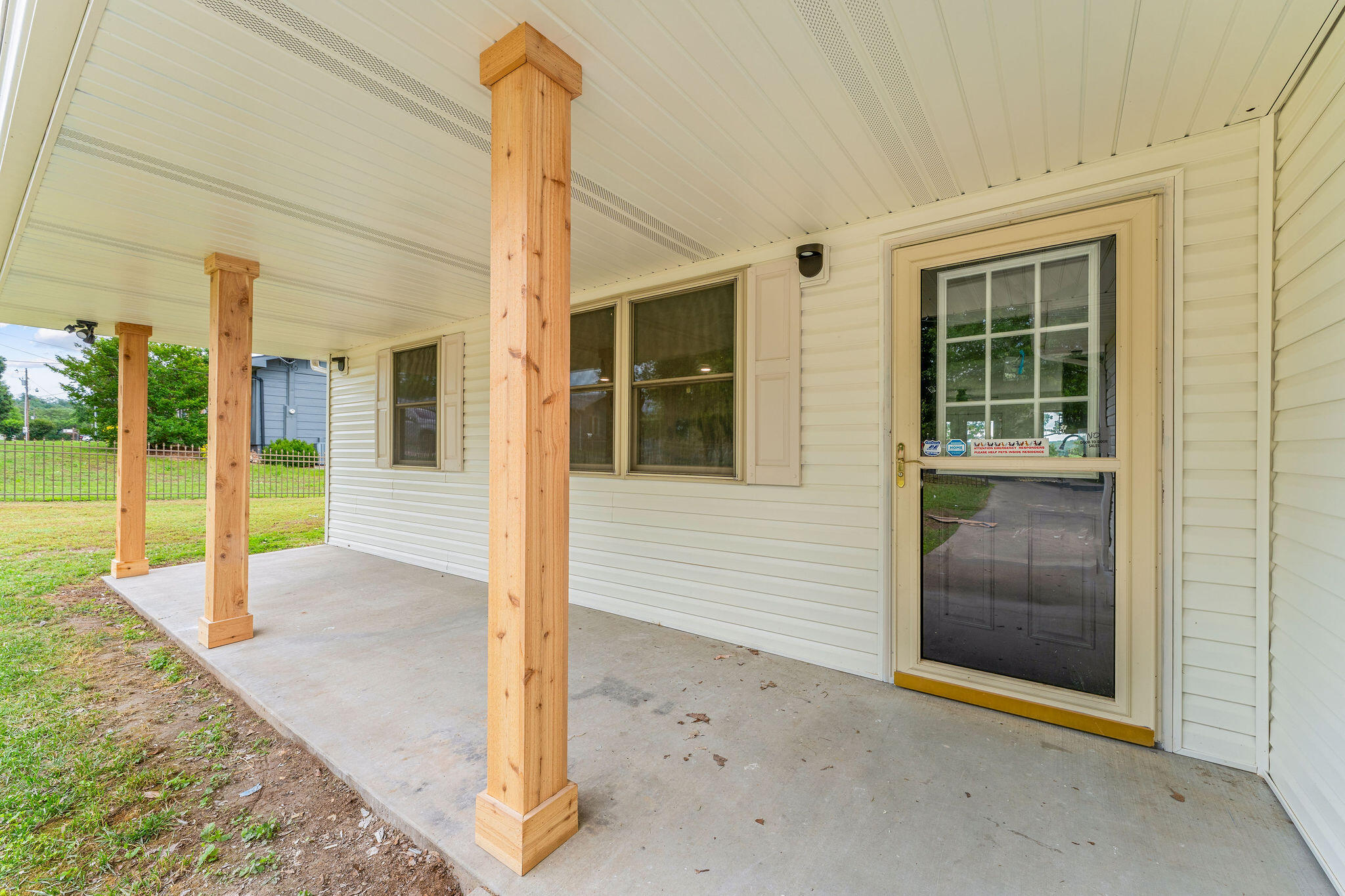 26237 Twin Rivers Drive Property Photo 10