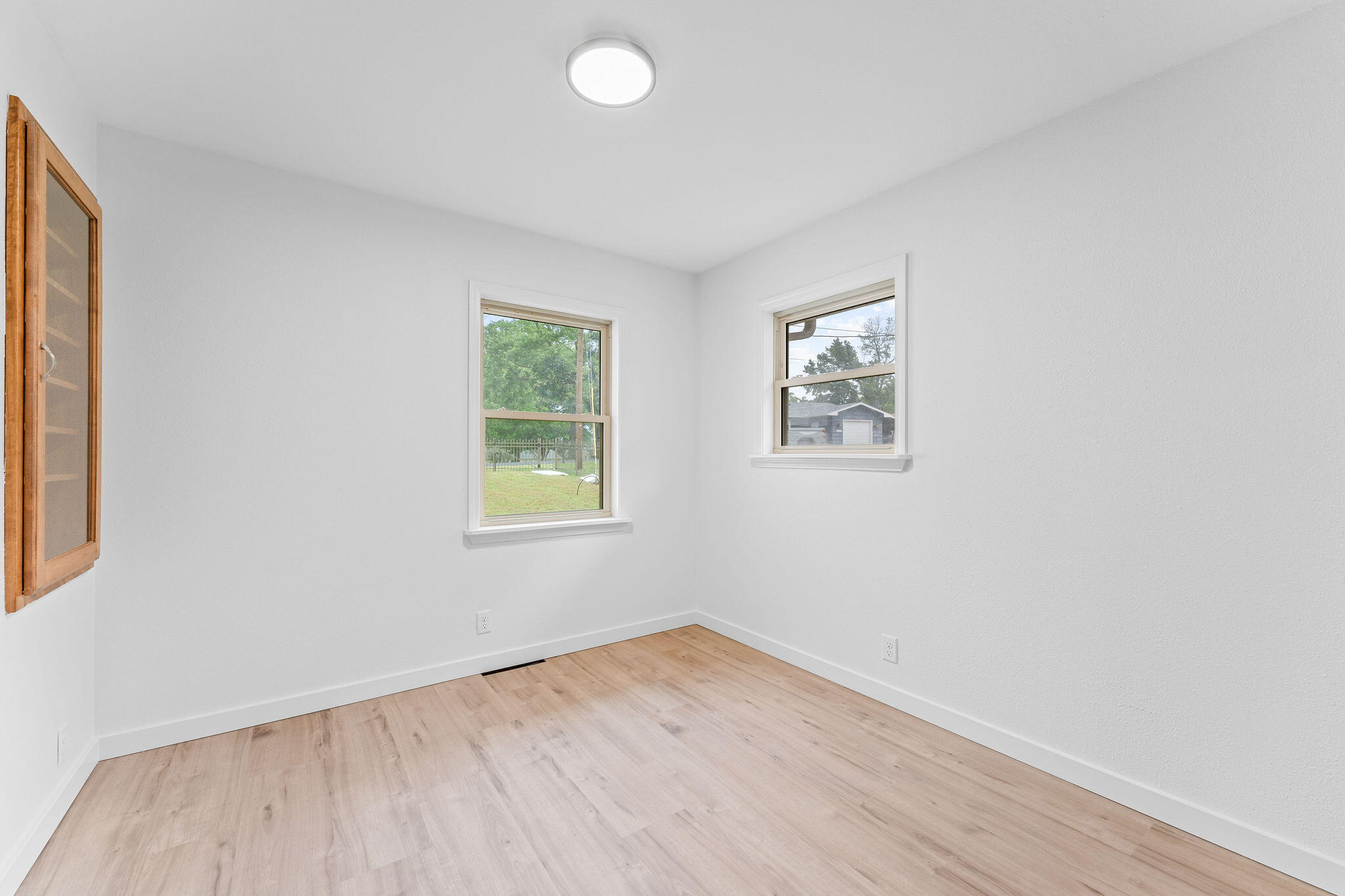 26237 Twin Rivers Drive Property Photo 26