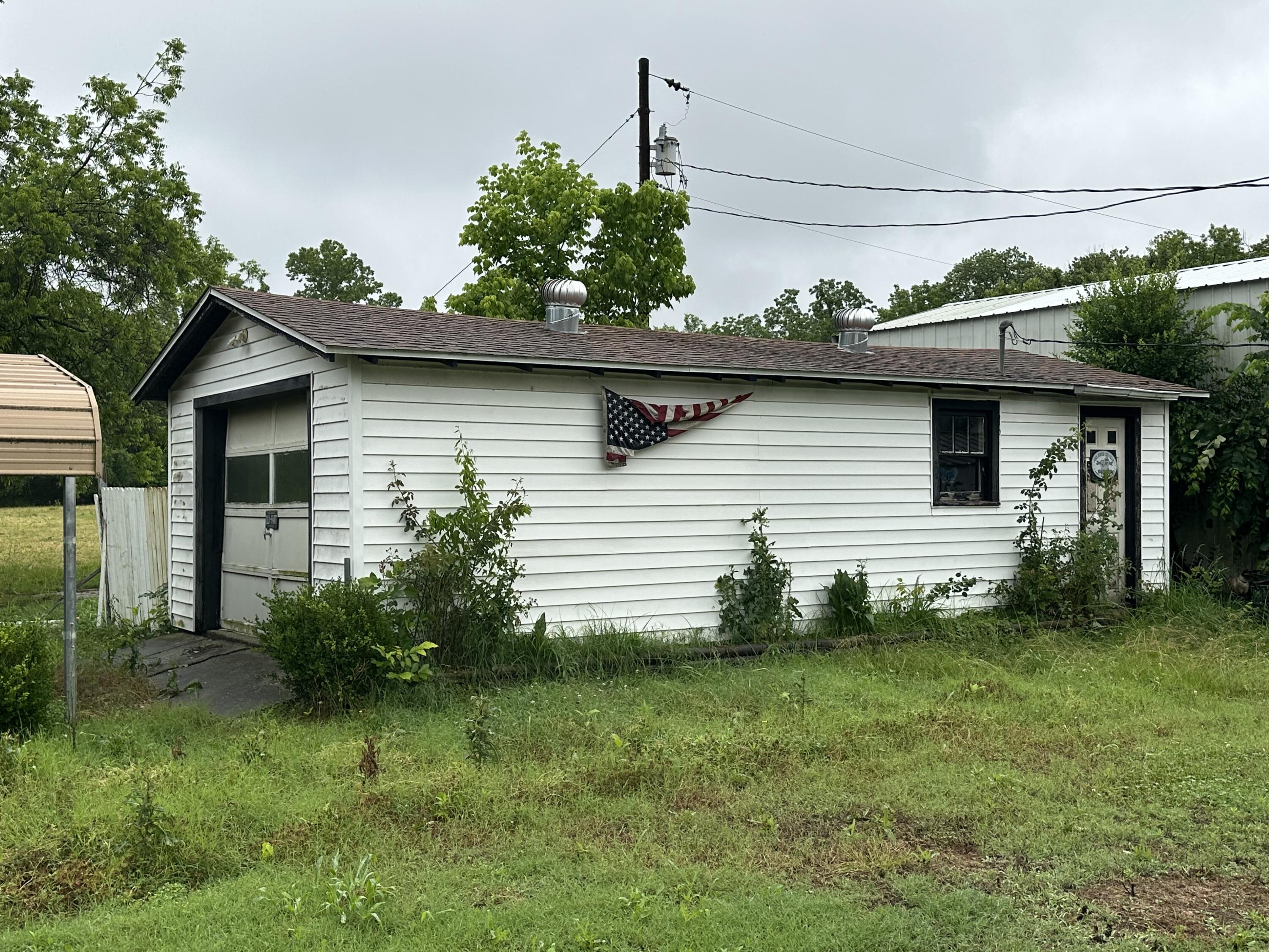 1003 Adams Avenue Property Photo 10
