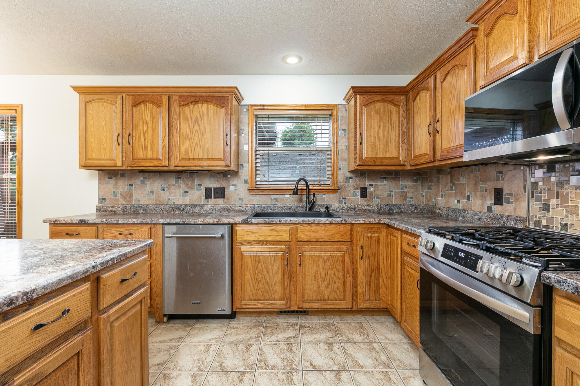 5344 Soapberry Court Property Photo 12