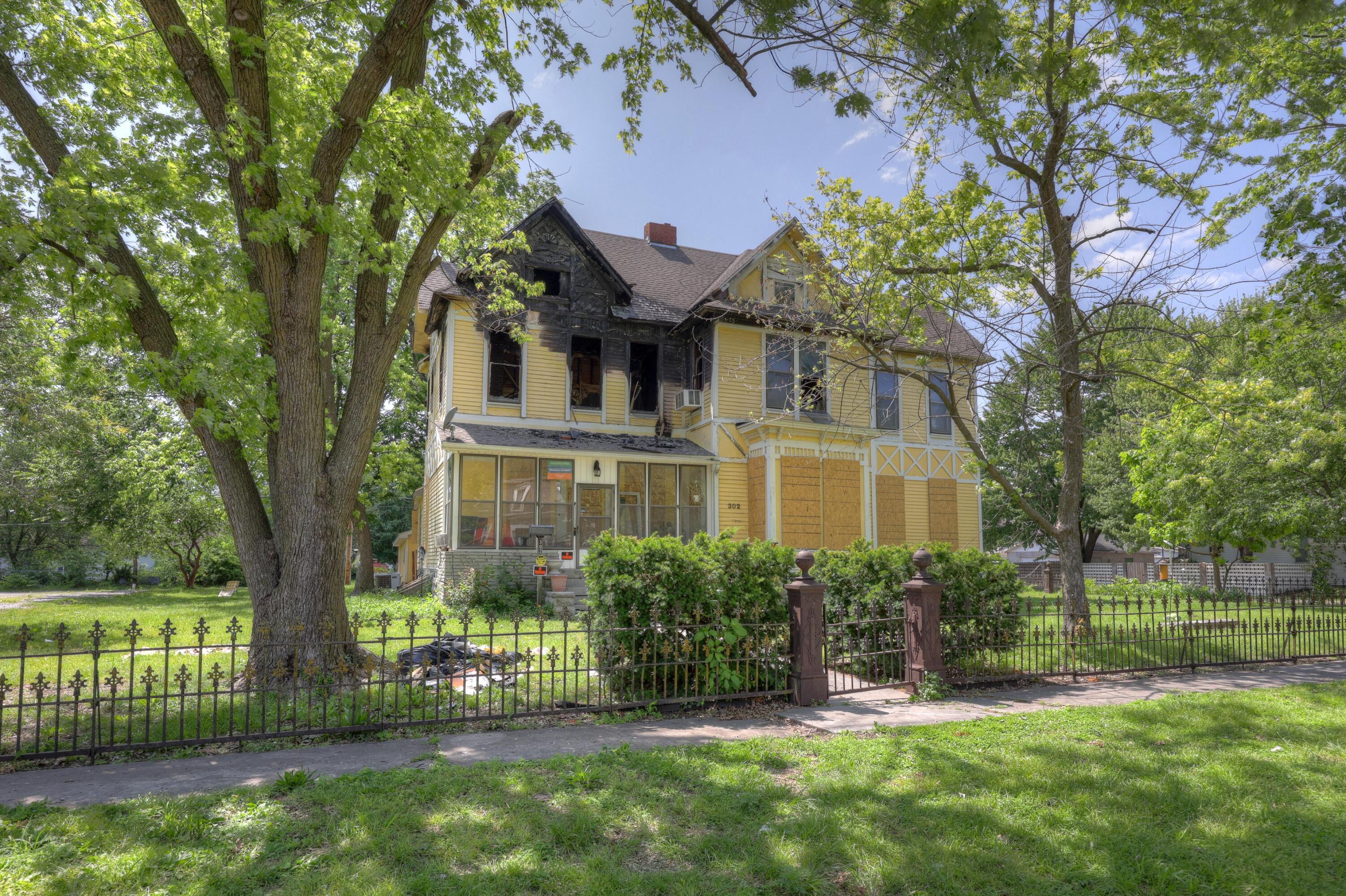 302 South Pennsylvania Street Property Photo 1