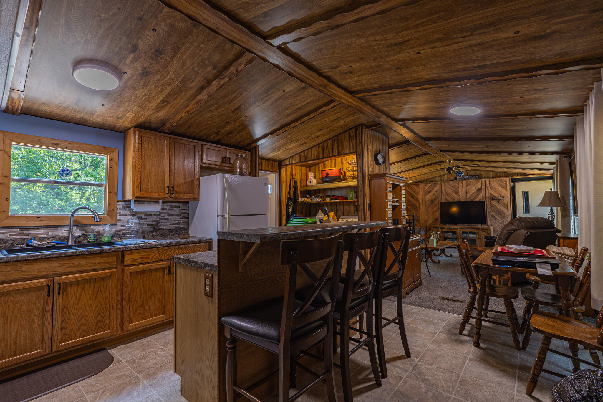 20690 Deer Run Property Photo 7