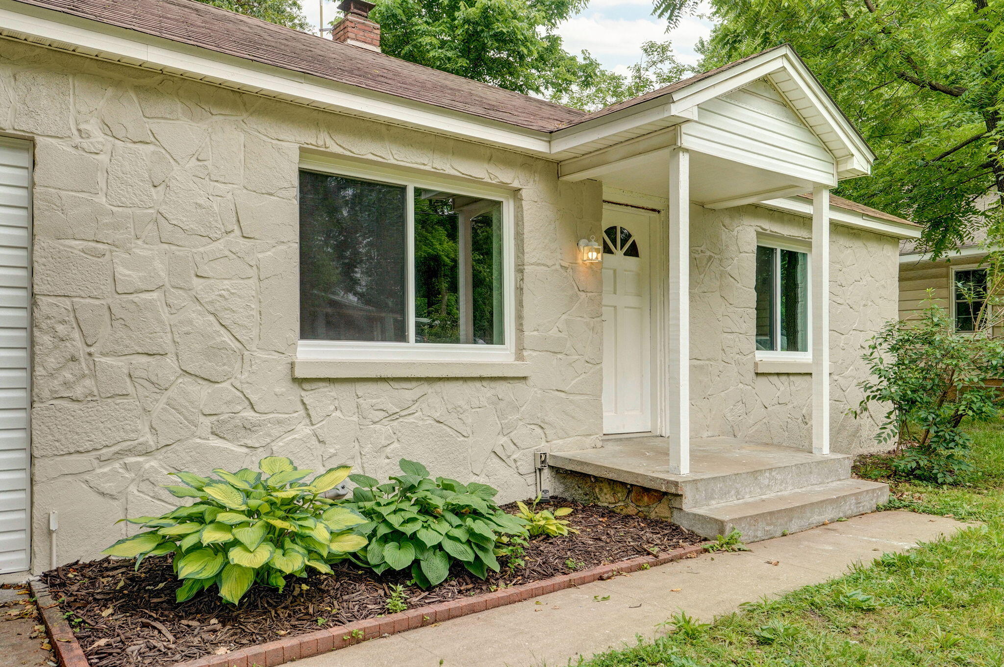 1516 West Lee Street Property Photo 4
