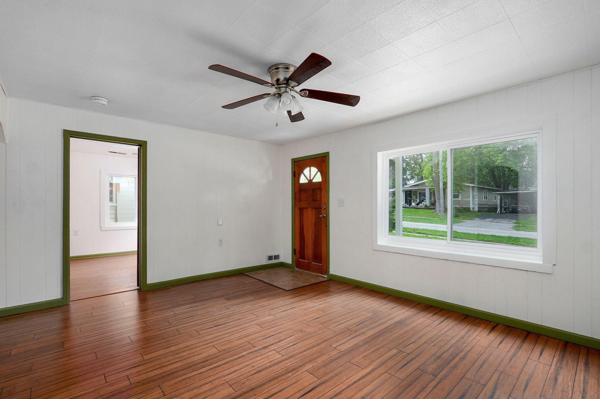 1516 West Lee Street Property Photo 7