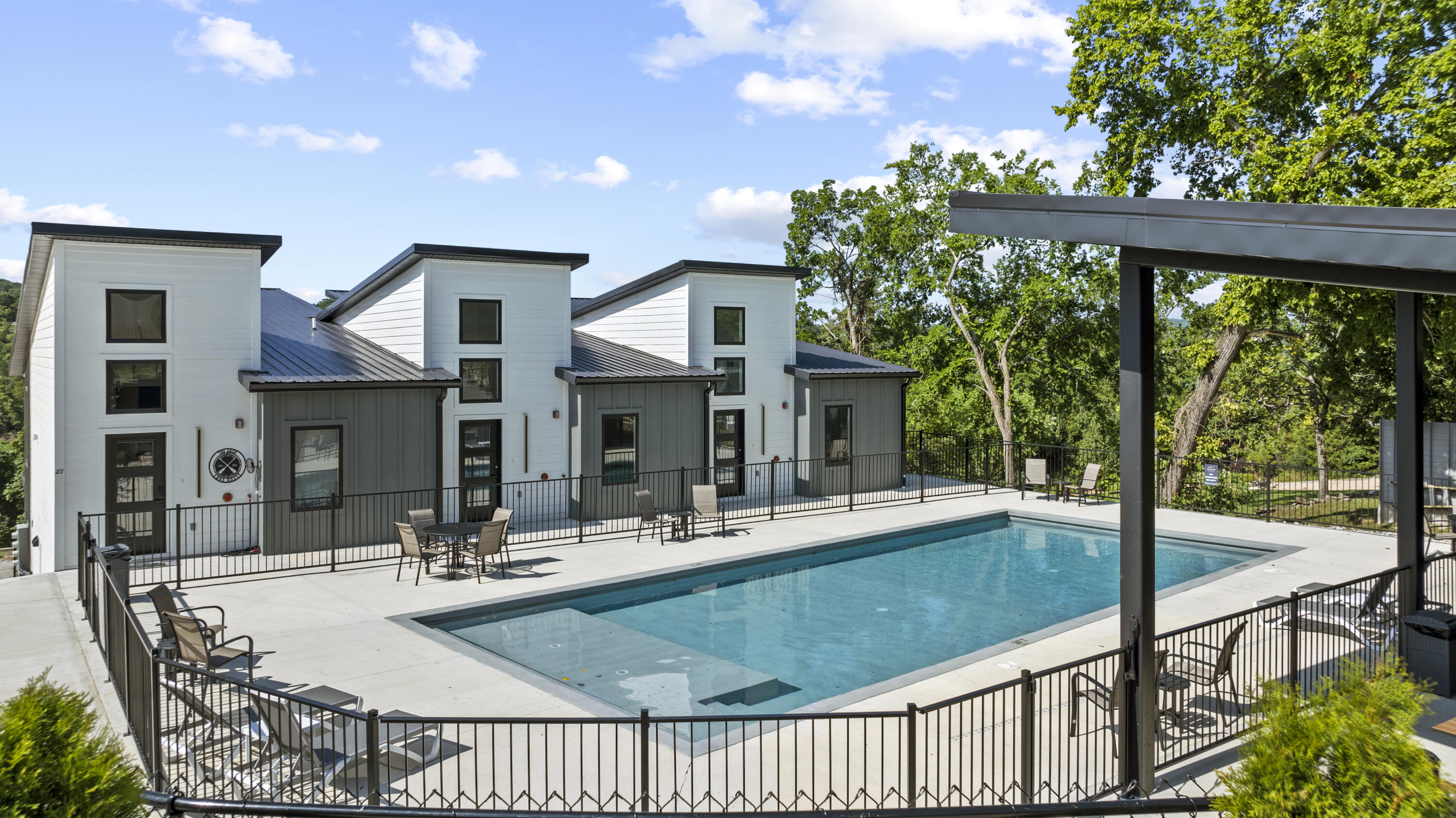 228 Vacation Lane Property Photo 4