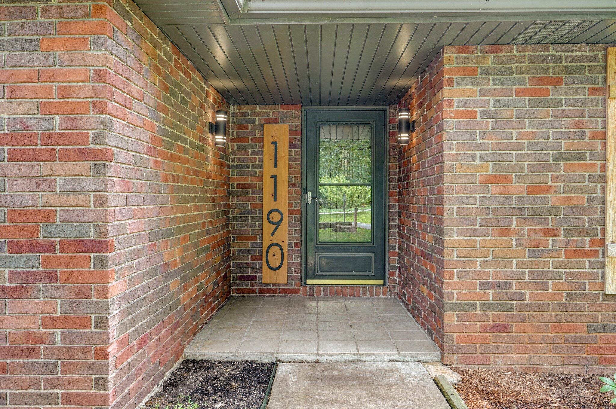 1190 West Bradley Street Property Photo 4