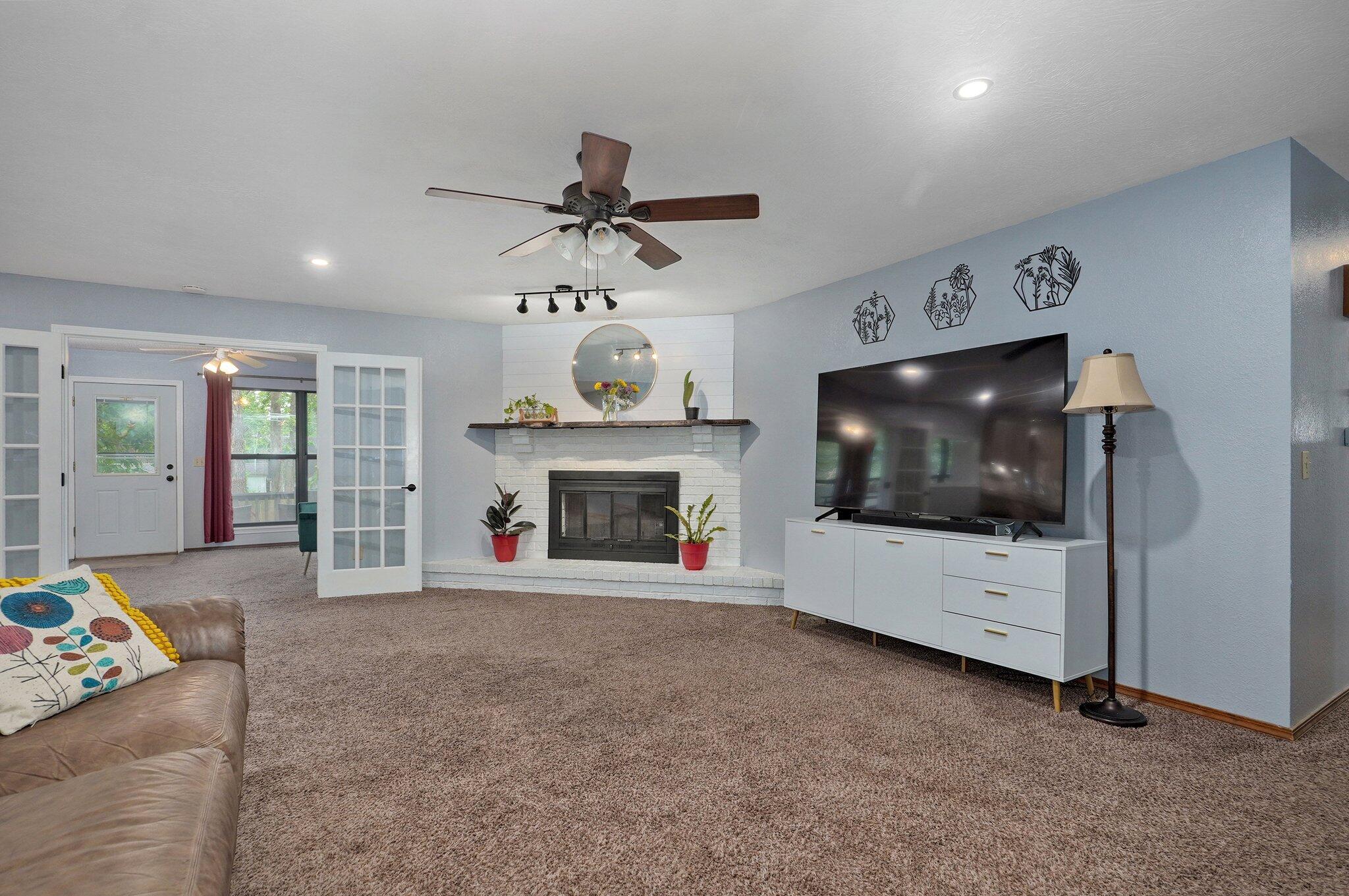 1190 West Bradley Street Property Photo 7