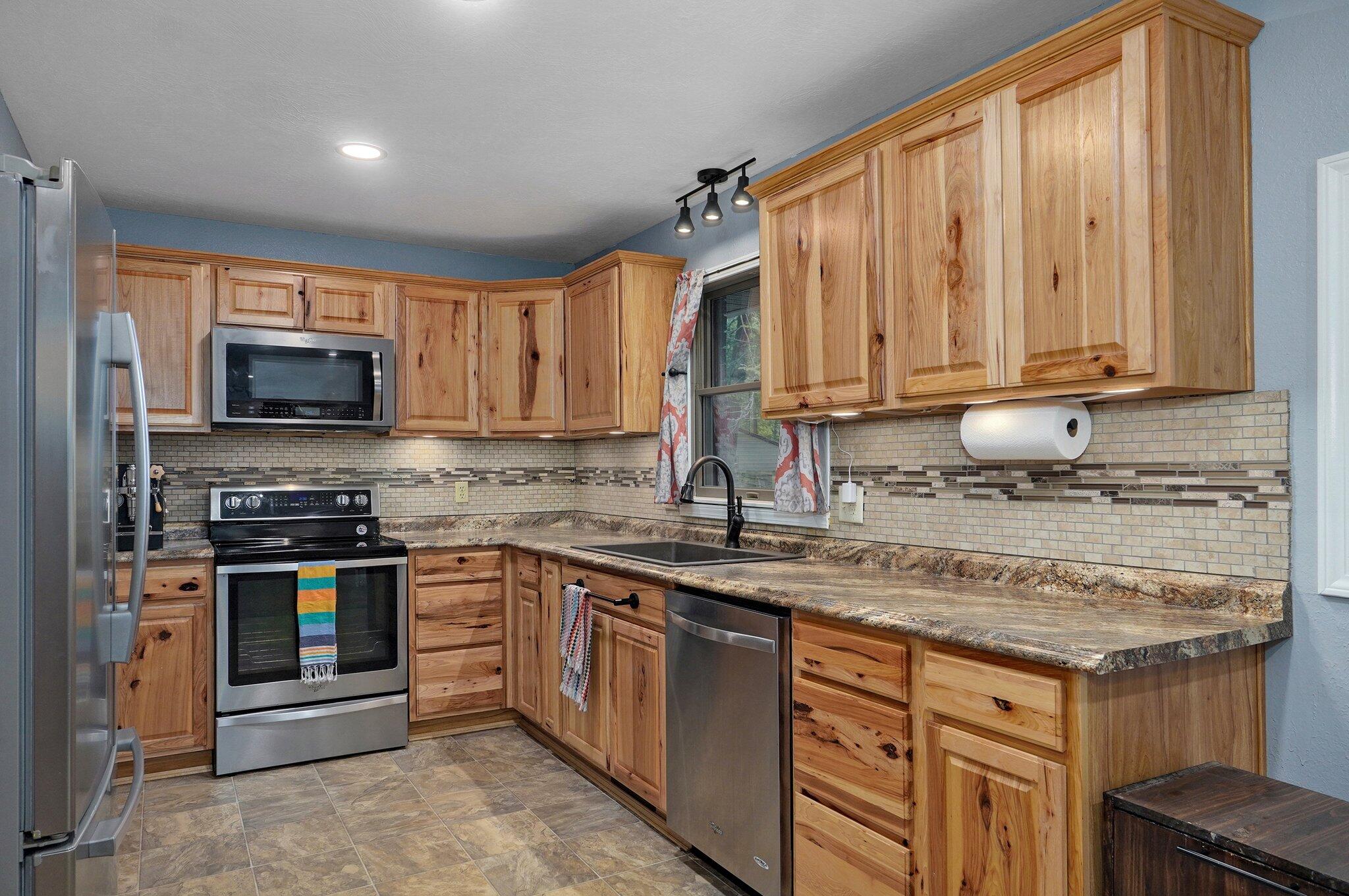 1190 West Bradley Street Property Photo 10
