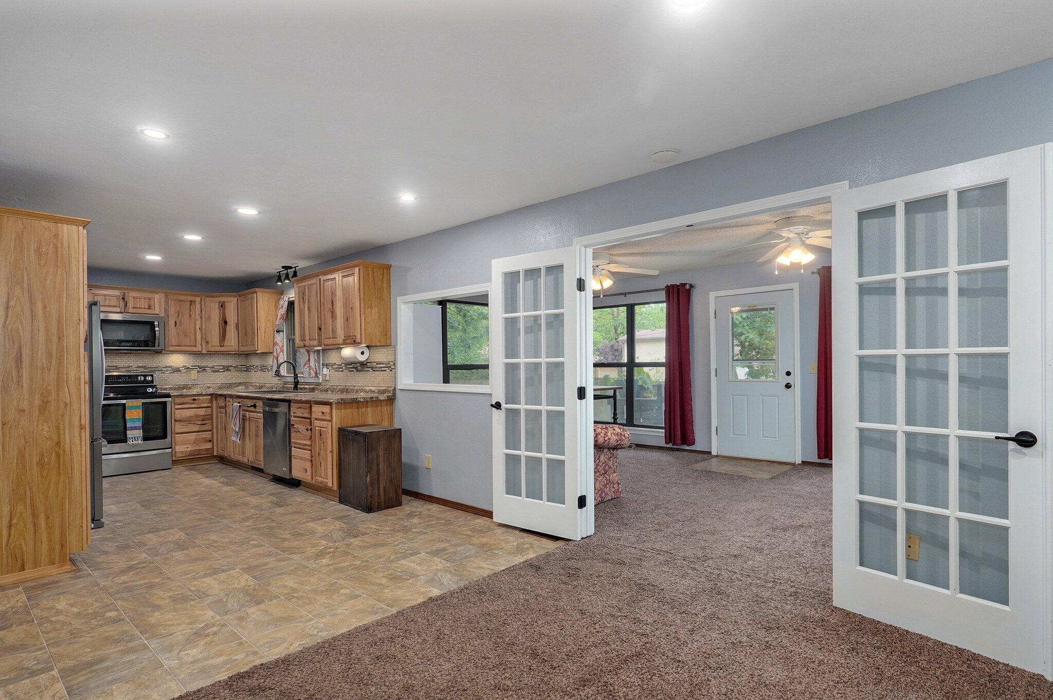 1190 West Bradley Street Property Photo 13