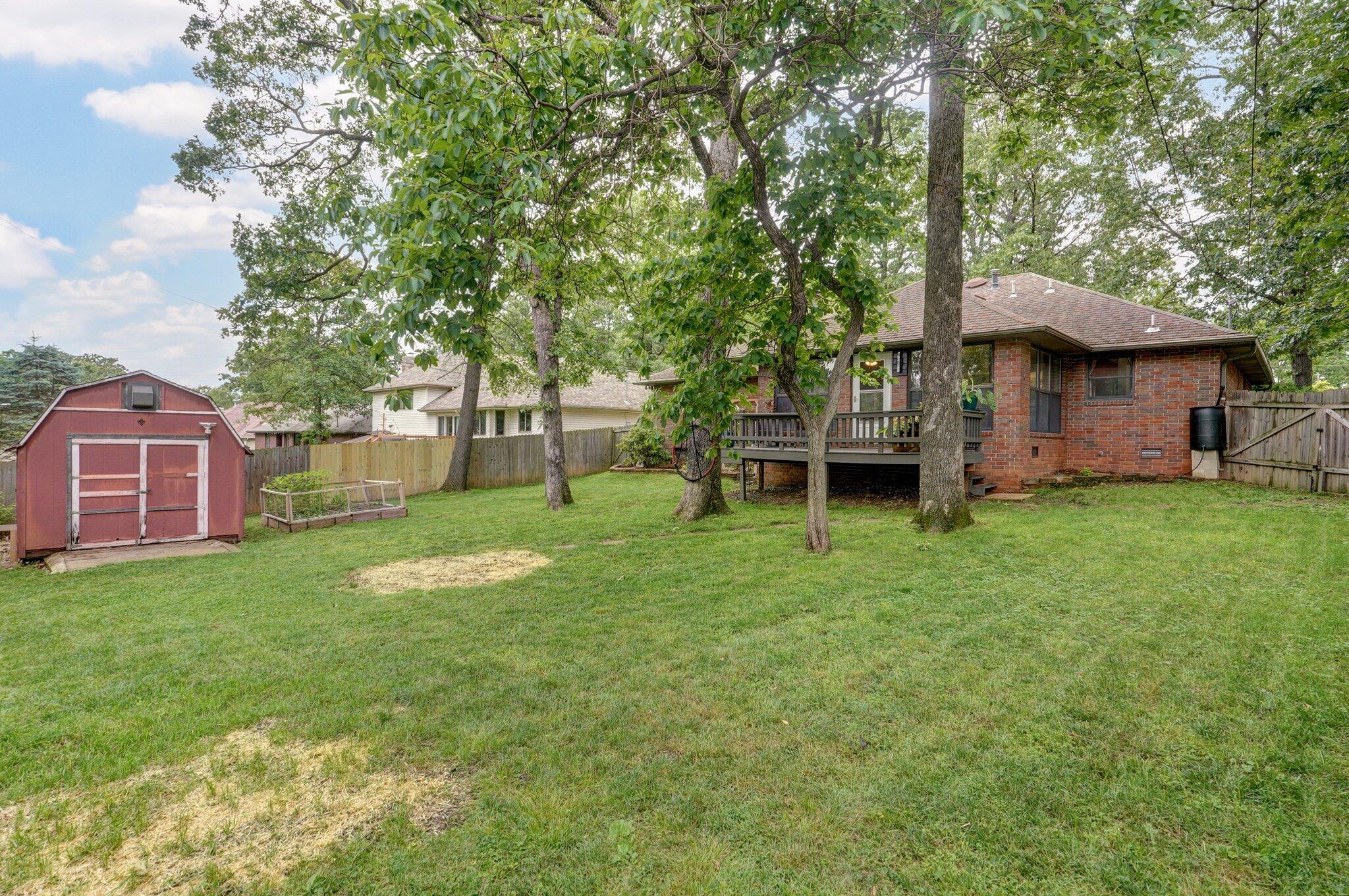 1190 West Bradley Street Property Photo 28