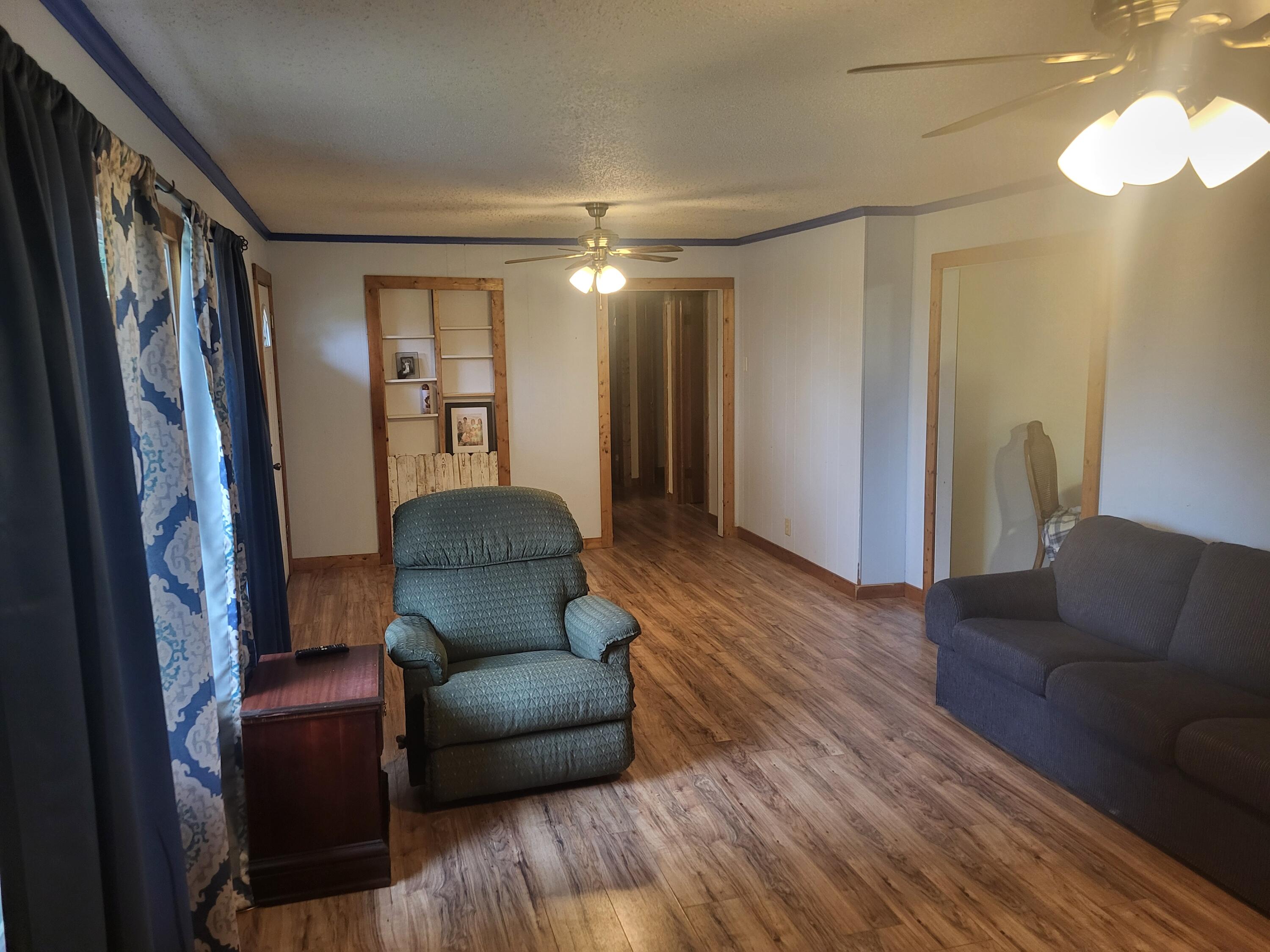 855 Co Rd 806 Property Photo 14