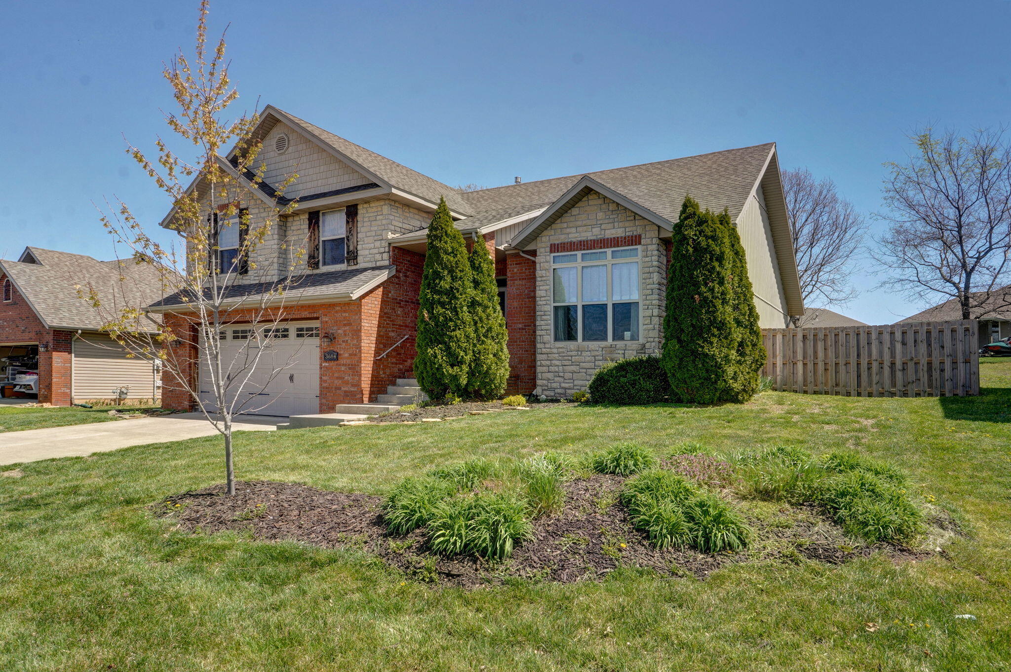 3684 Bridgewood Avenue North Property Photo 4