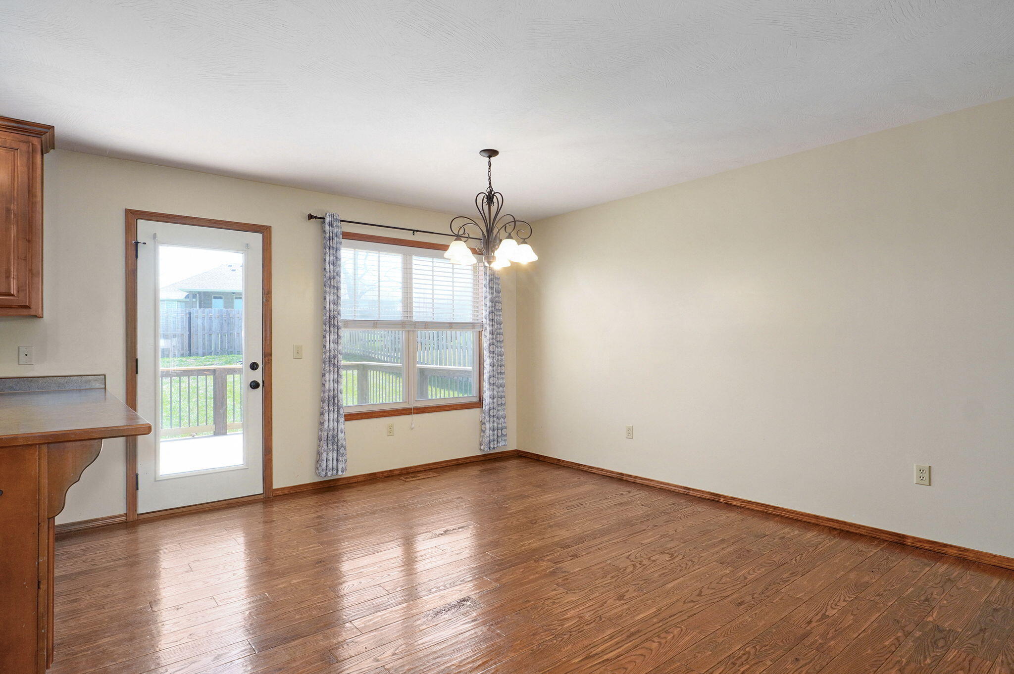 3684 Bridgewood Avenue North Property Photo 13