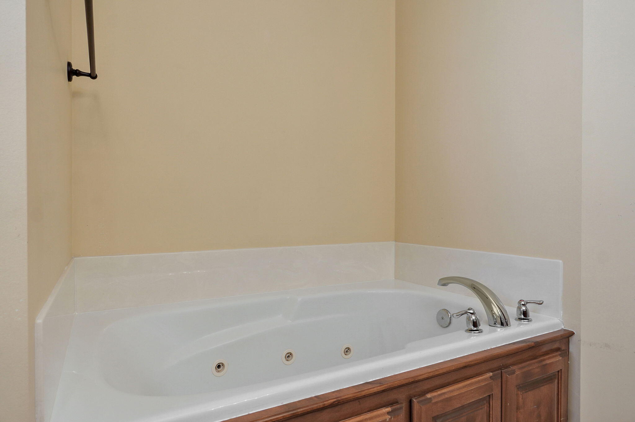 3684 Bridgewood Avenue North Property Photo 25