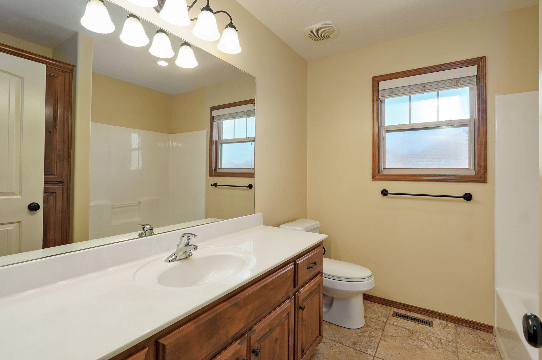 3684 Bridgewood Avenue North Property Photo 31