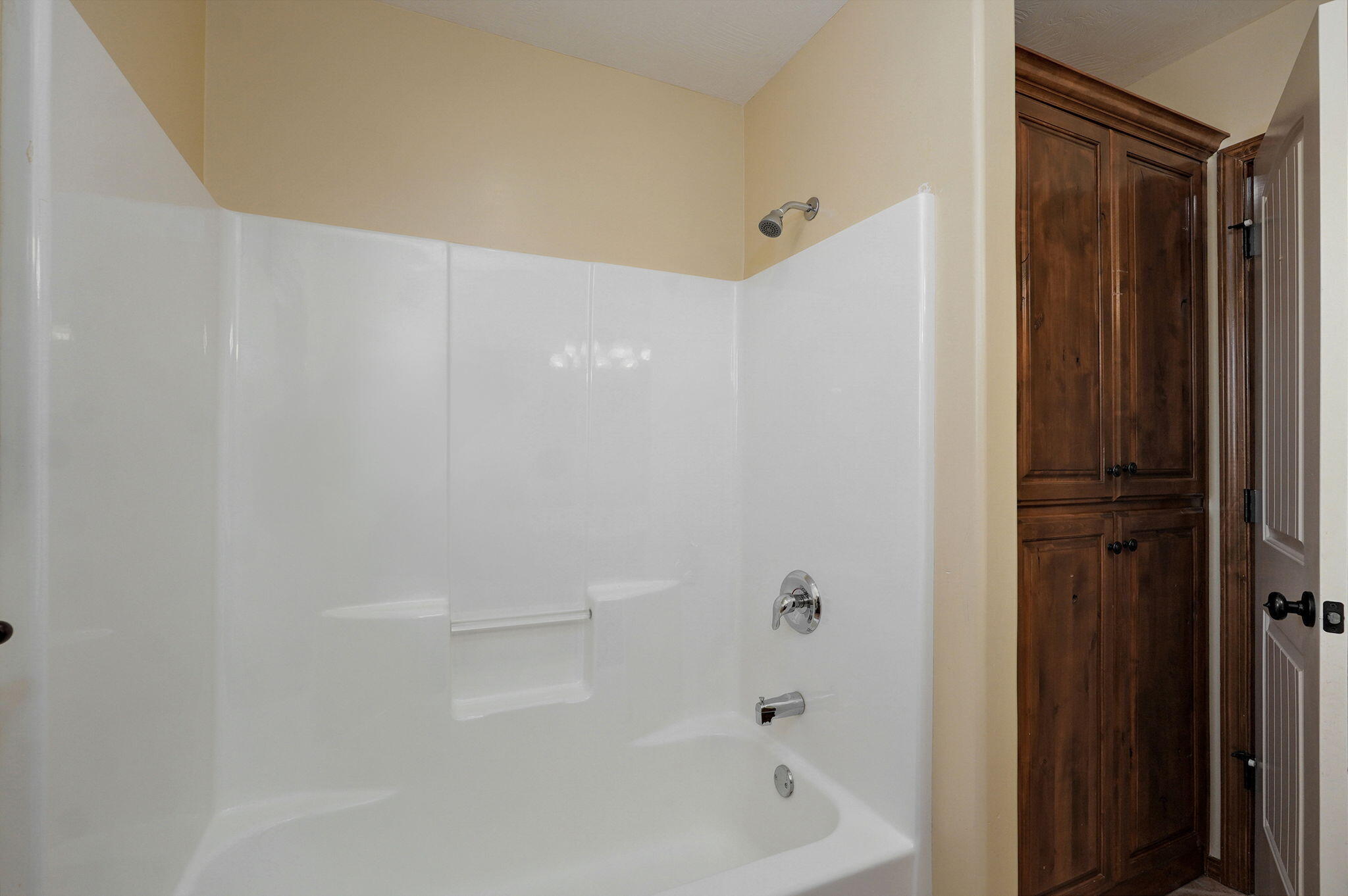 3684 Bridgewood Avenue North Property Photo 32