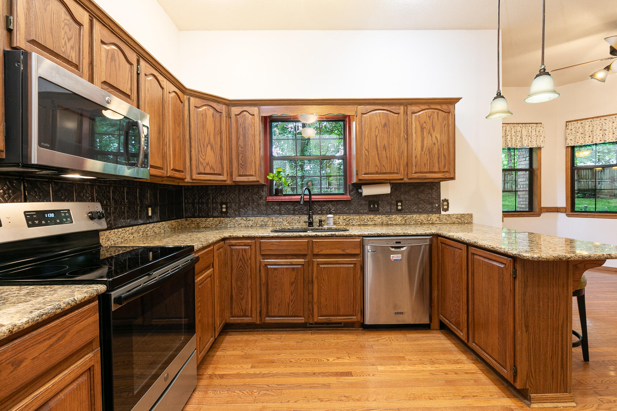 3841 West Woodland Street Property Photo 11