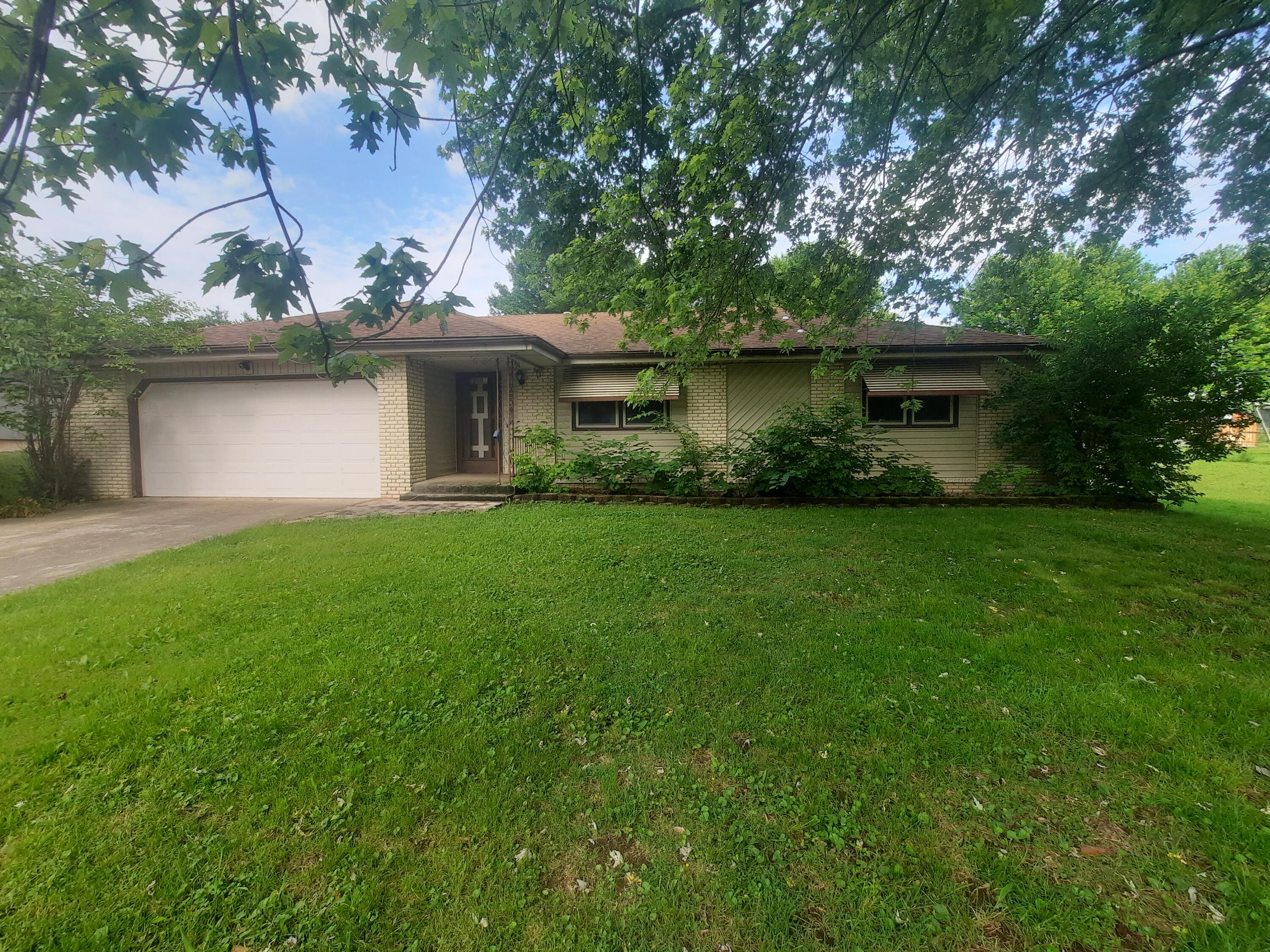 2504 North Clayton Avenue Property Photo 1