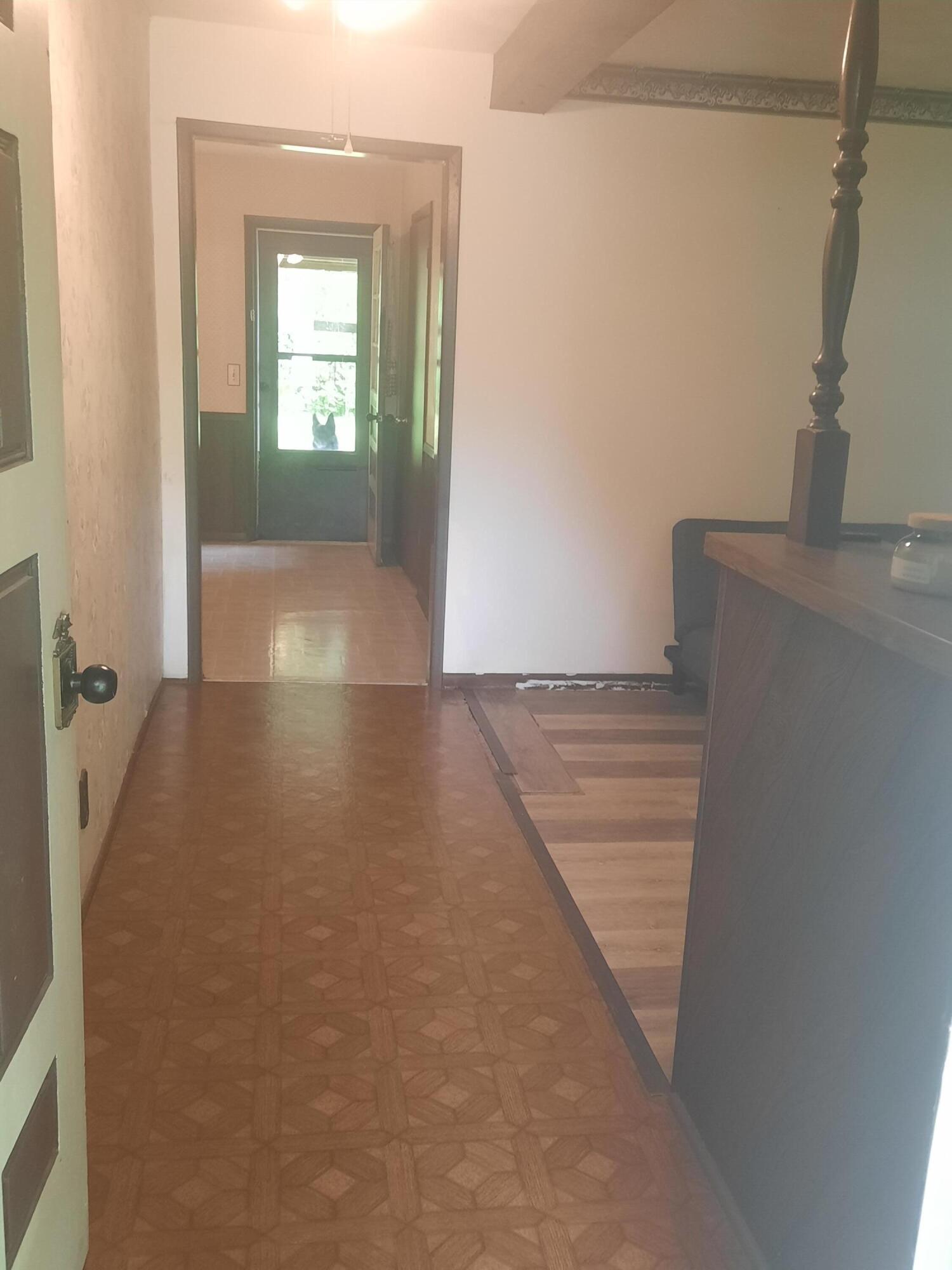 2504 North Clayton Avenue Property Photo 3