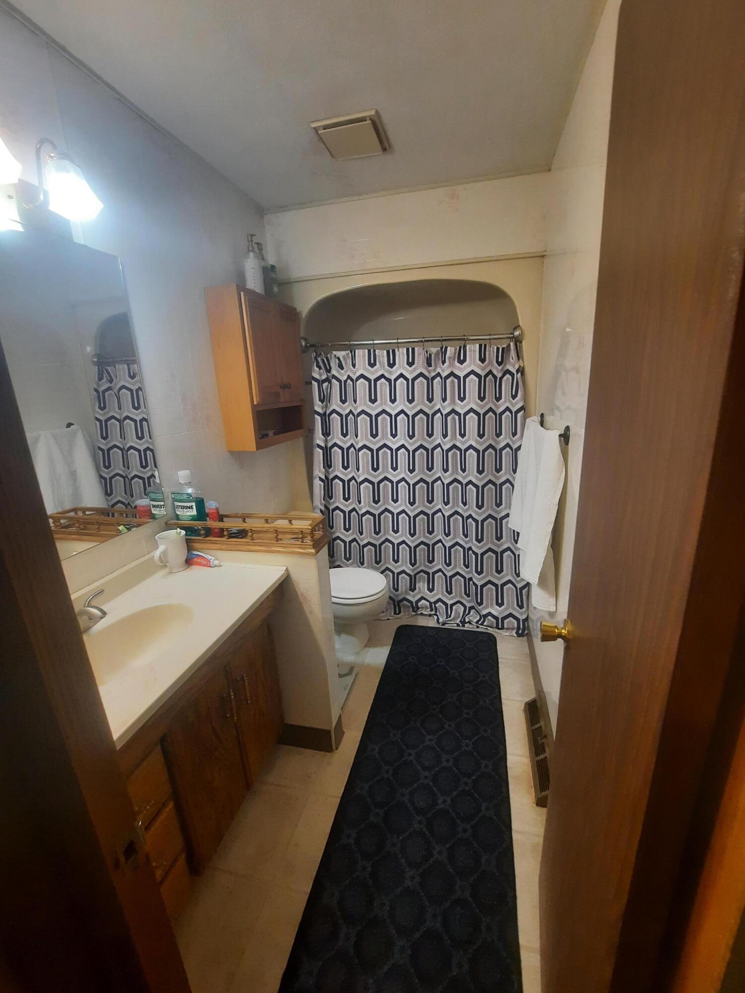 2504 North Clayton Avenue Property Photo 11