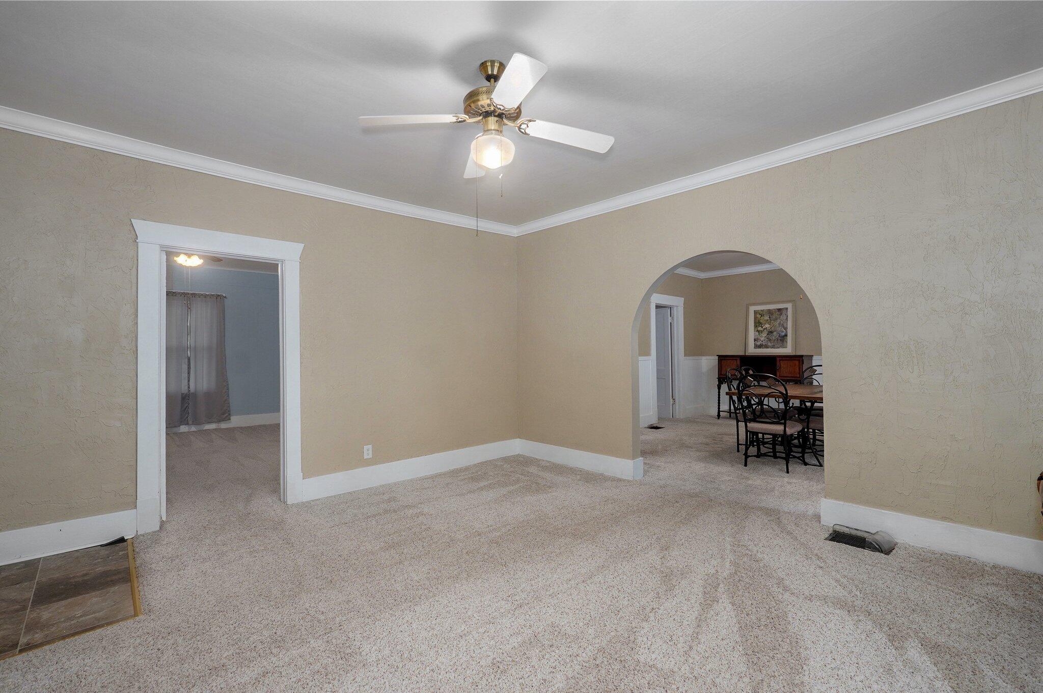 601 South Madison Avenue Property Photo 6