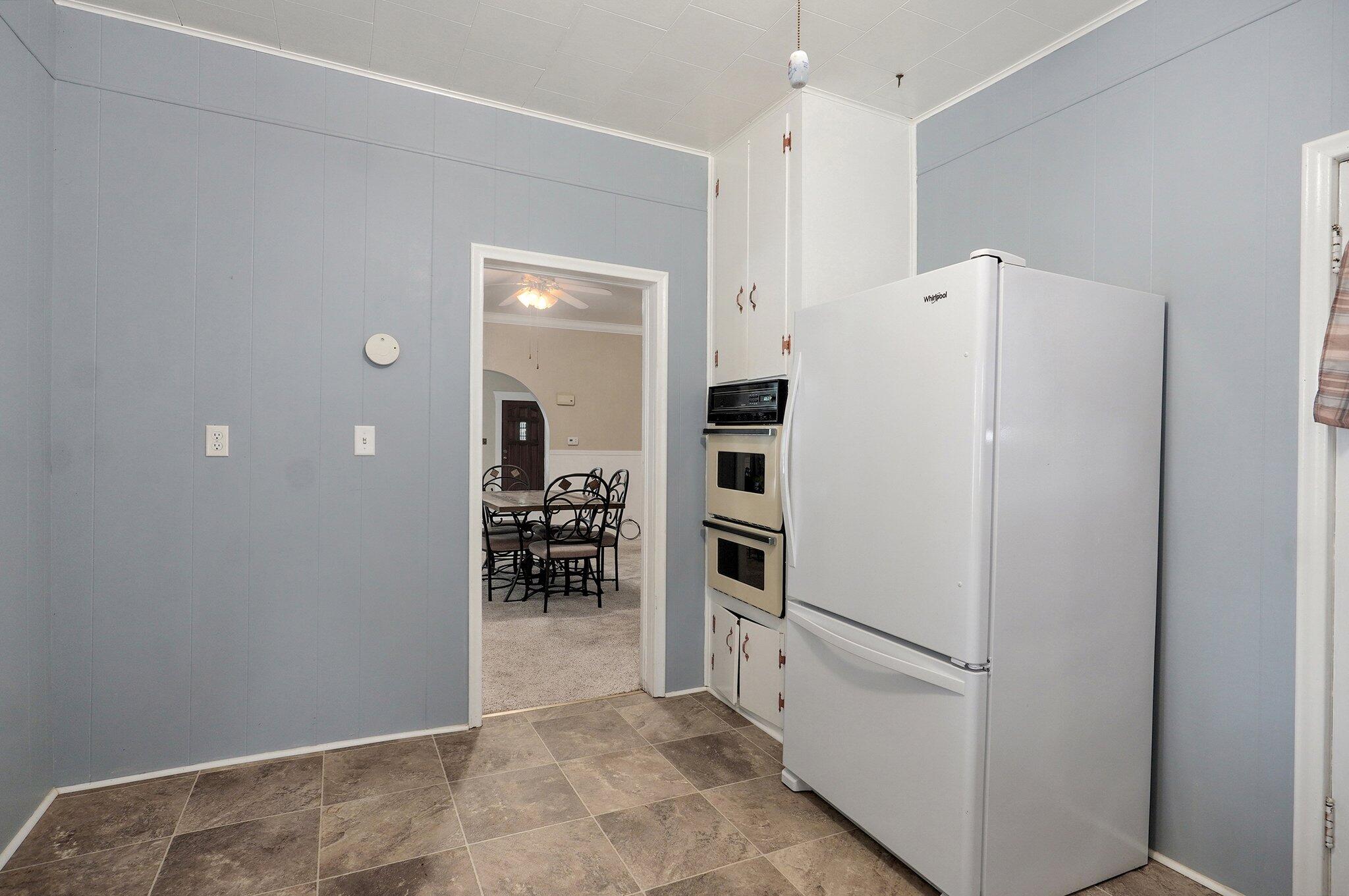 601 South Madison Avenue Property Photo 9