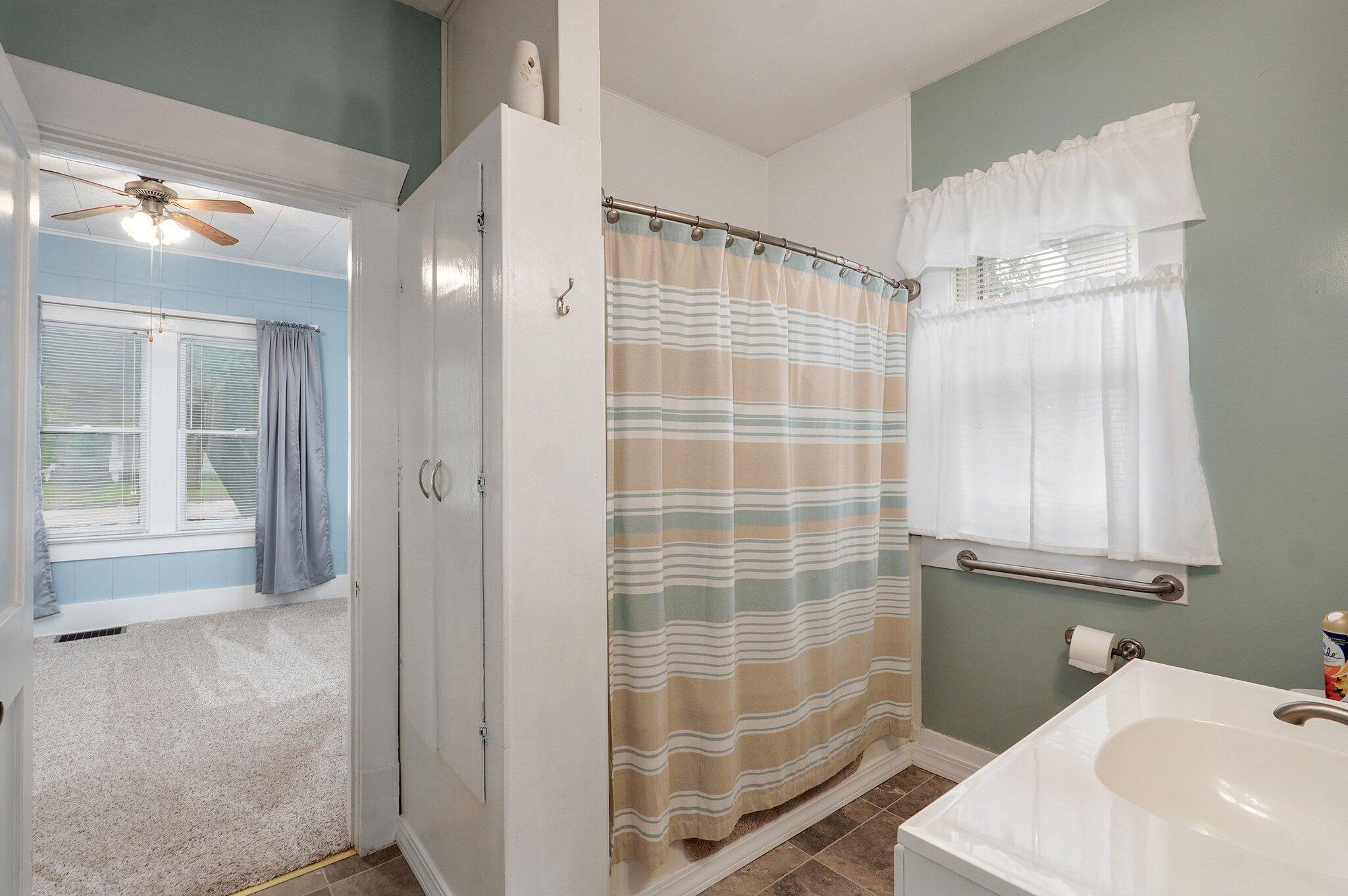 601 South Madison Avenue Property Photo 16