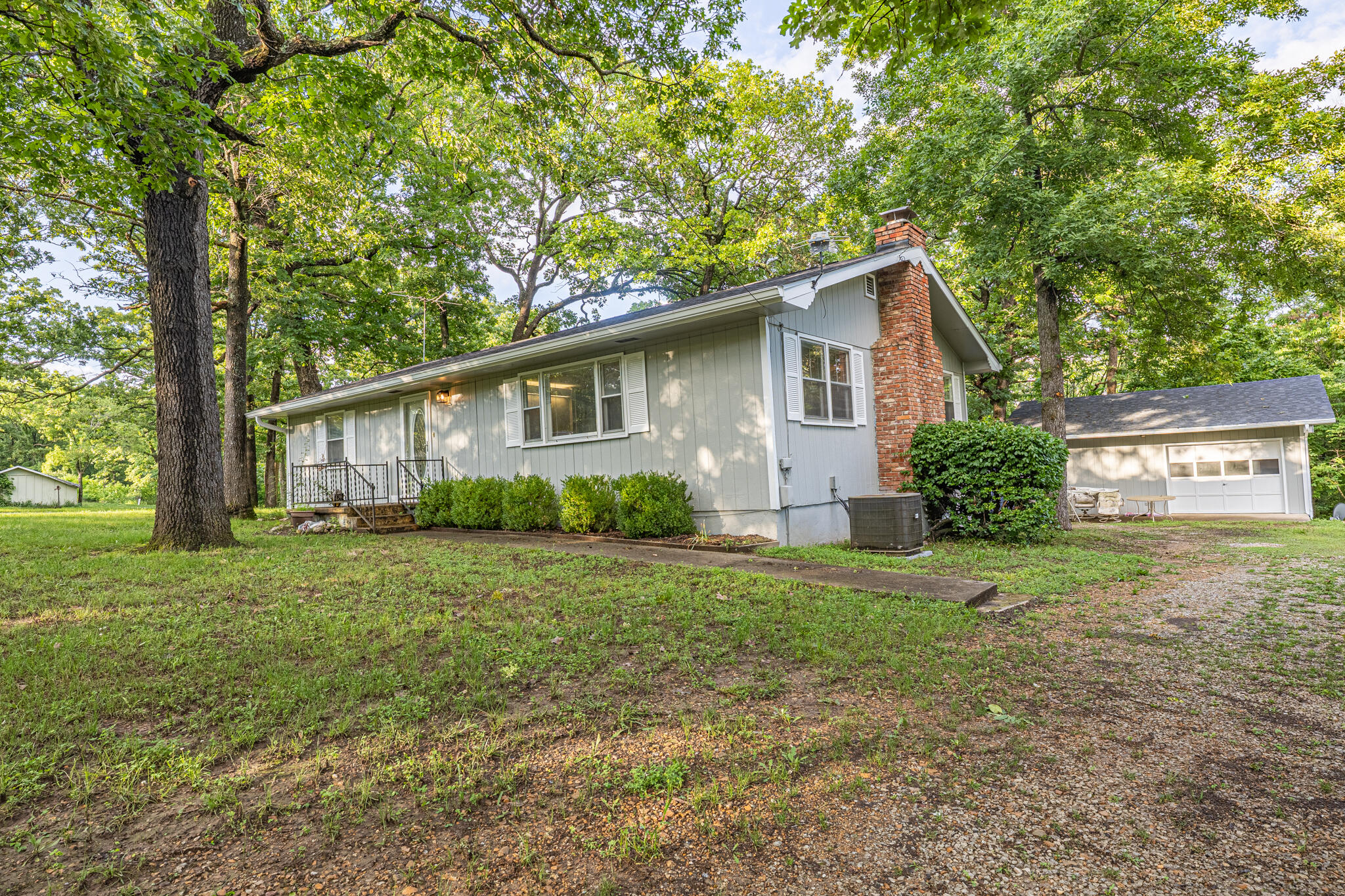 22367 County Road 271 Property Photo 1