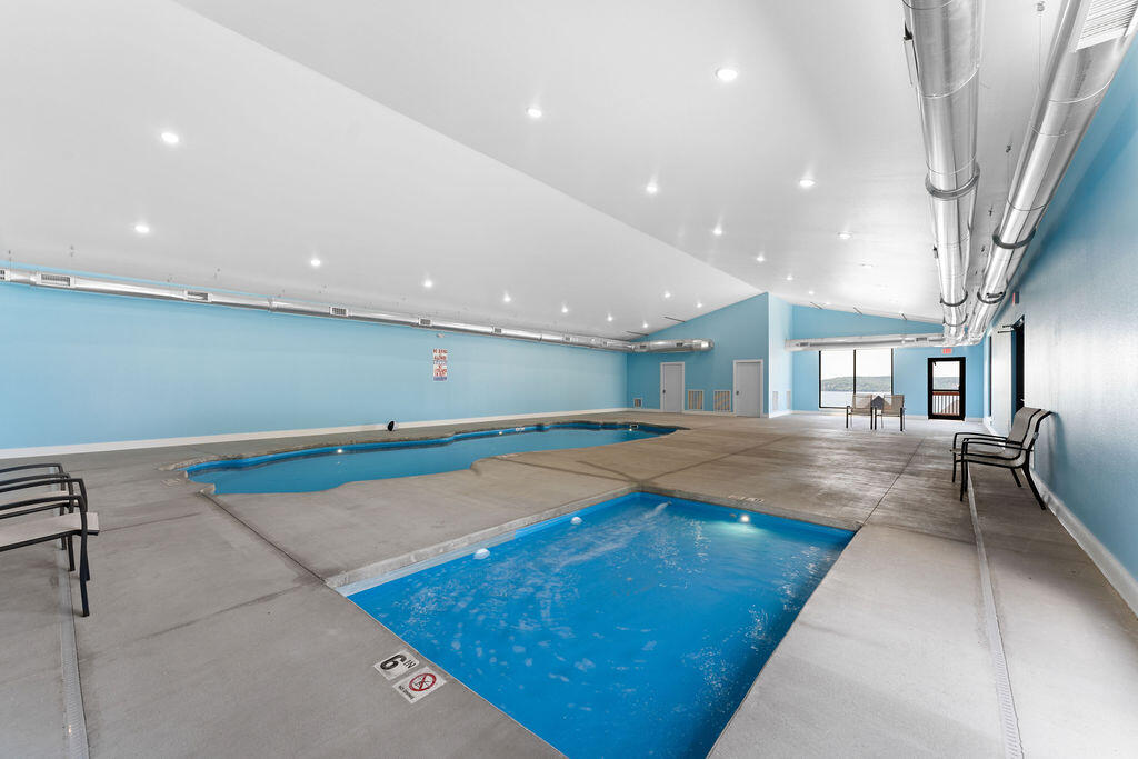400 Poolside Pass Property Photo 61