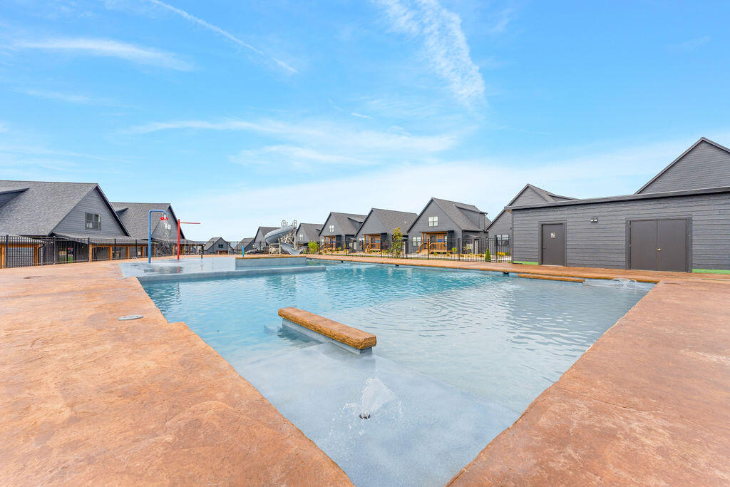 400 Poolside Pass Property Photo 66