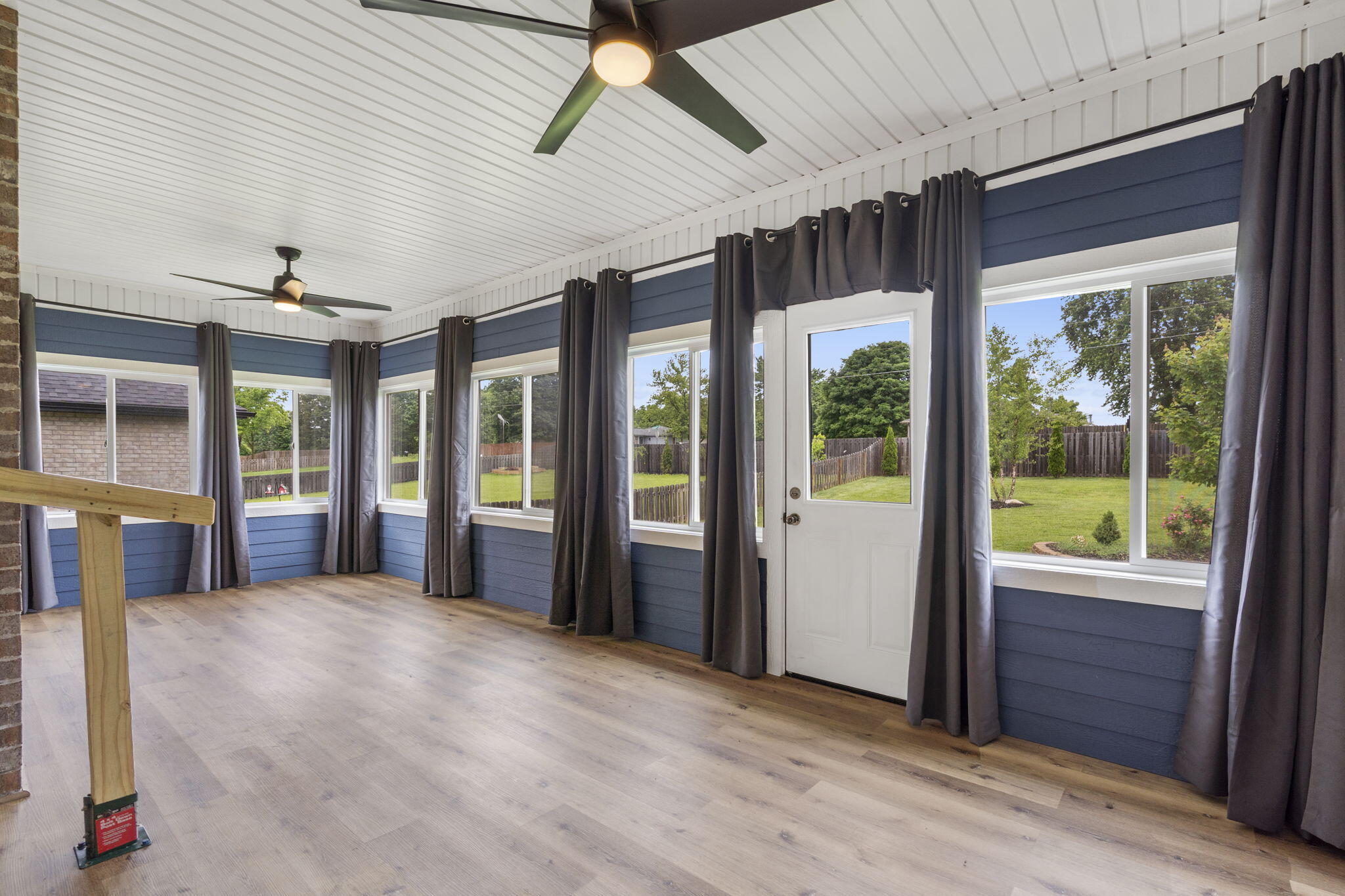 1257 West Gaslight Drive Property Photo 27