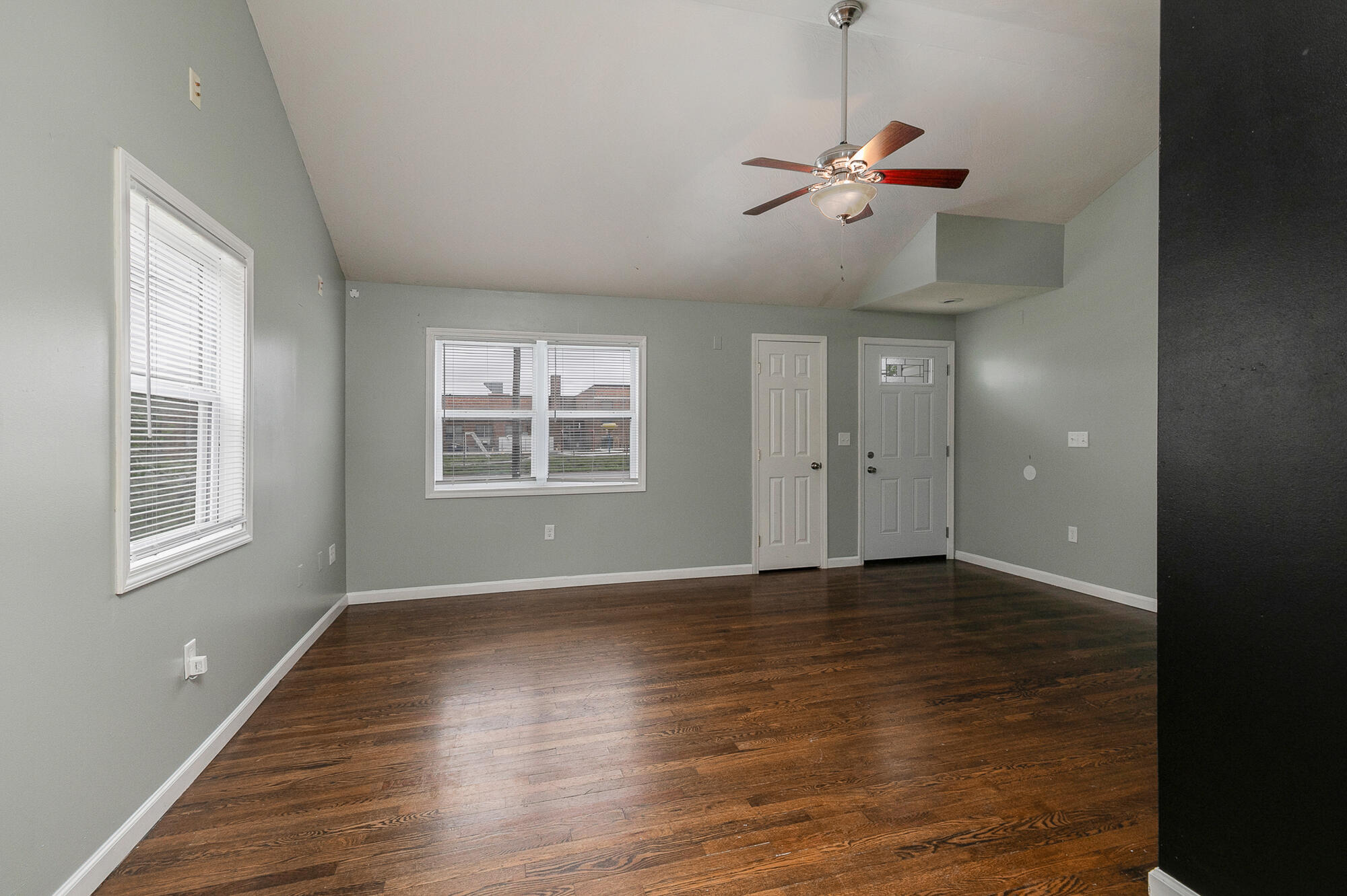 2148 North Grant Avenue Property Photo 4