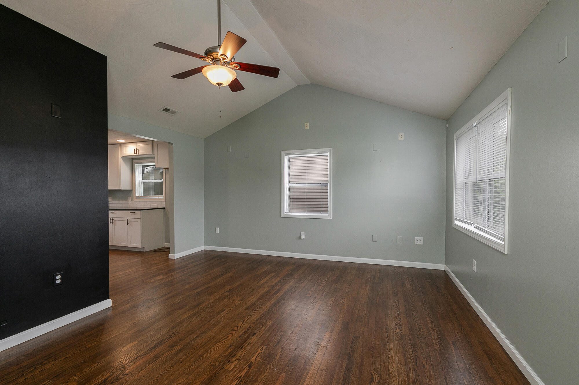 2148 North Grant Avenue Property Photo 7