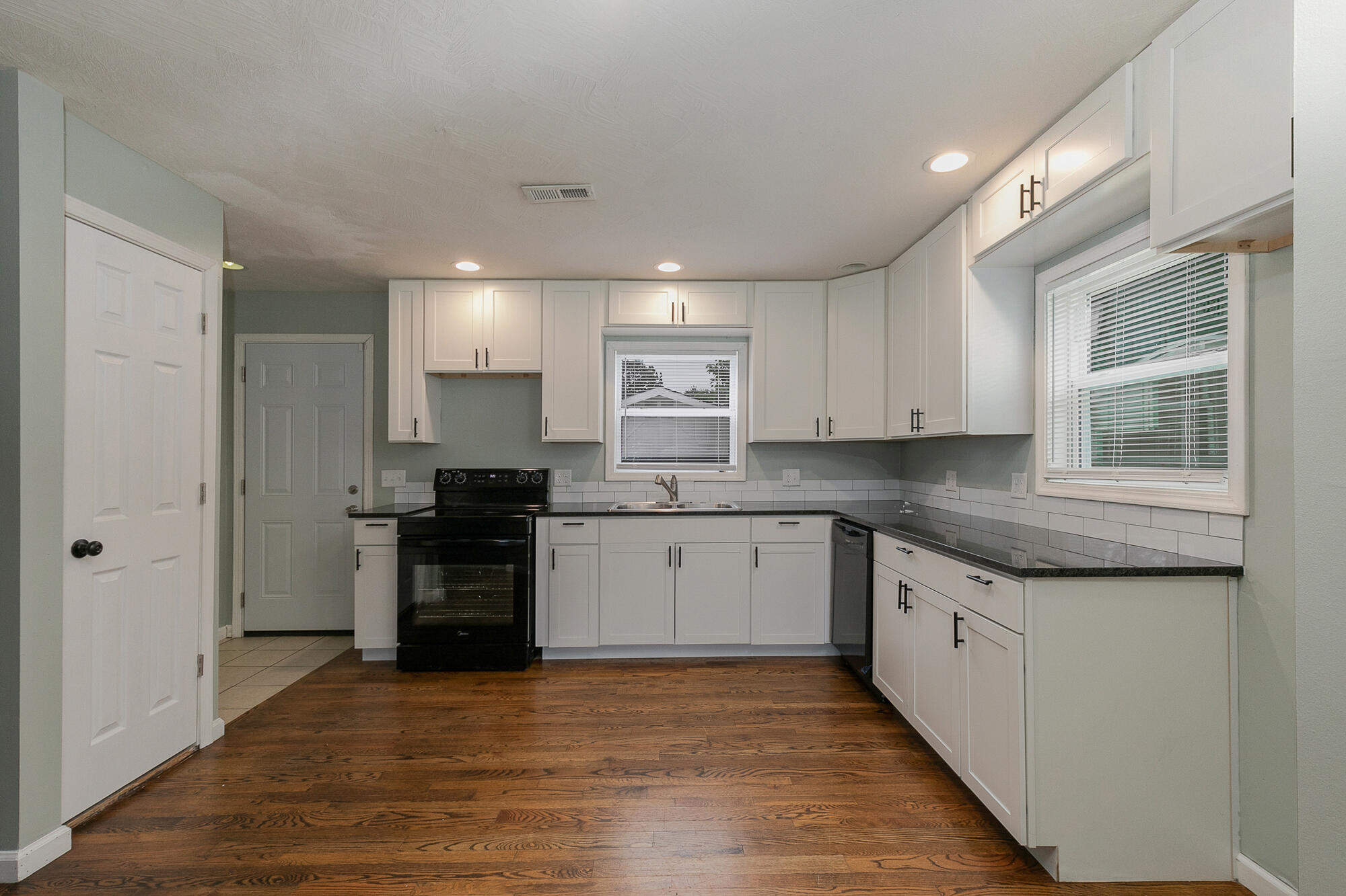 2148 North Grant Avenue Property Photo 8