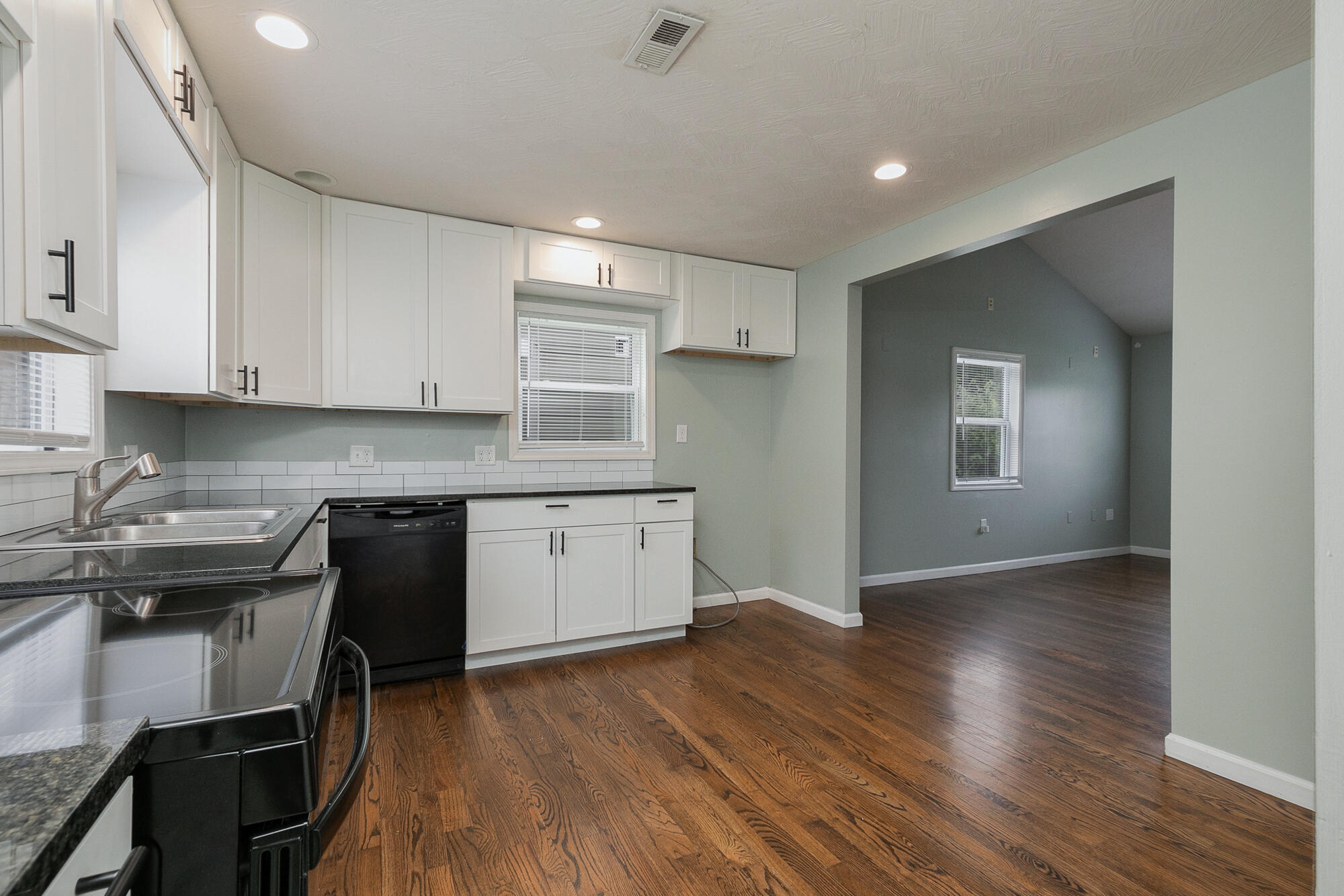 2148 North Grant Avenue Property Photo 10