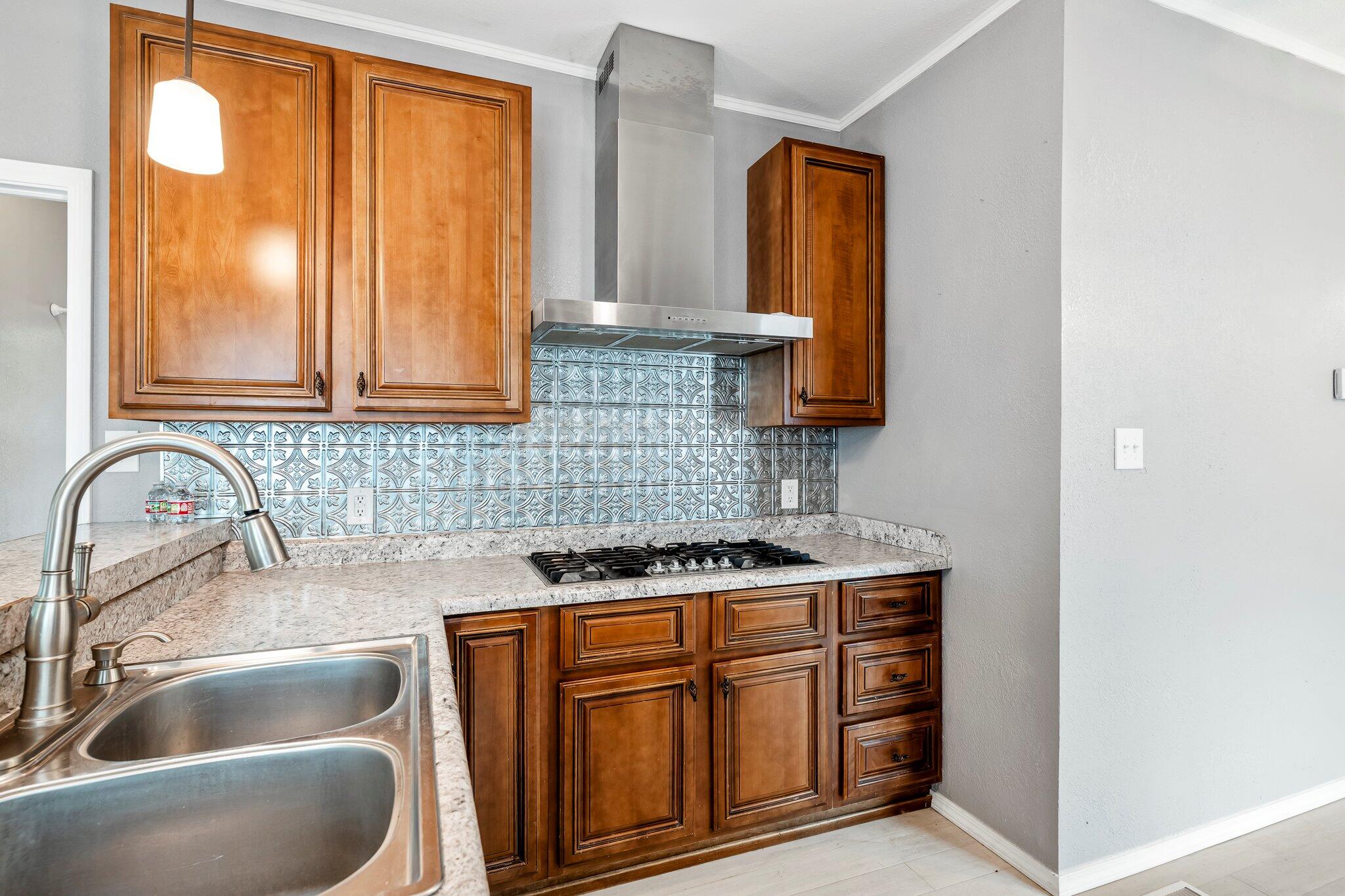 318 West Olive Street Property Photo 12