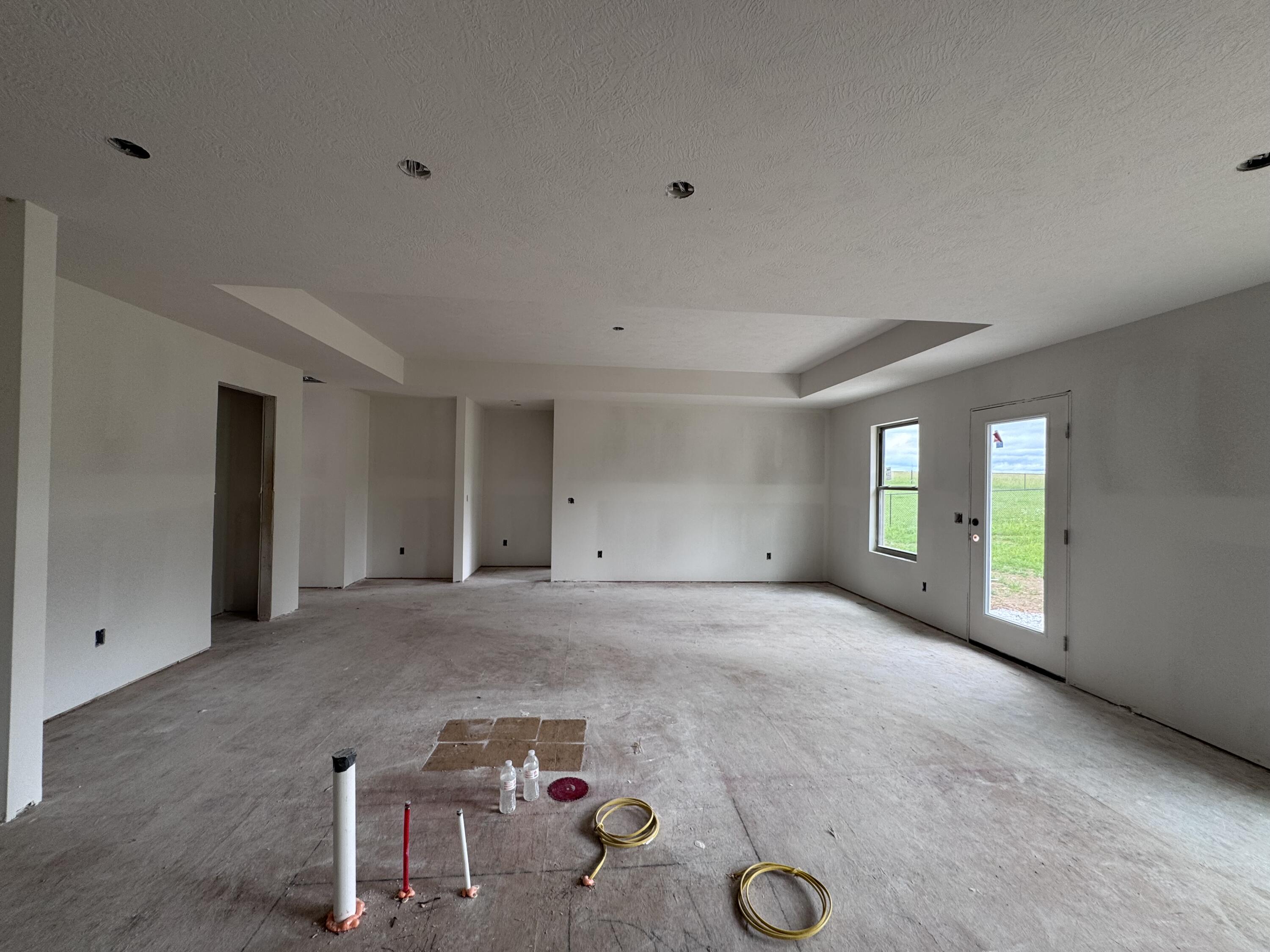 356 North Oak Avenue Property Photo 4