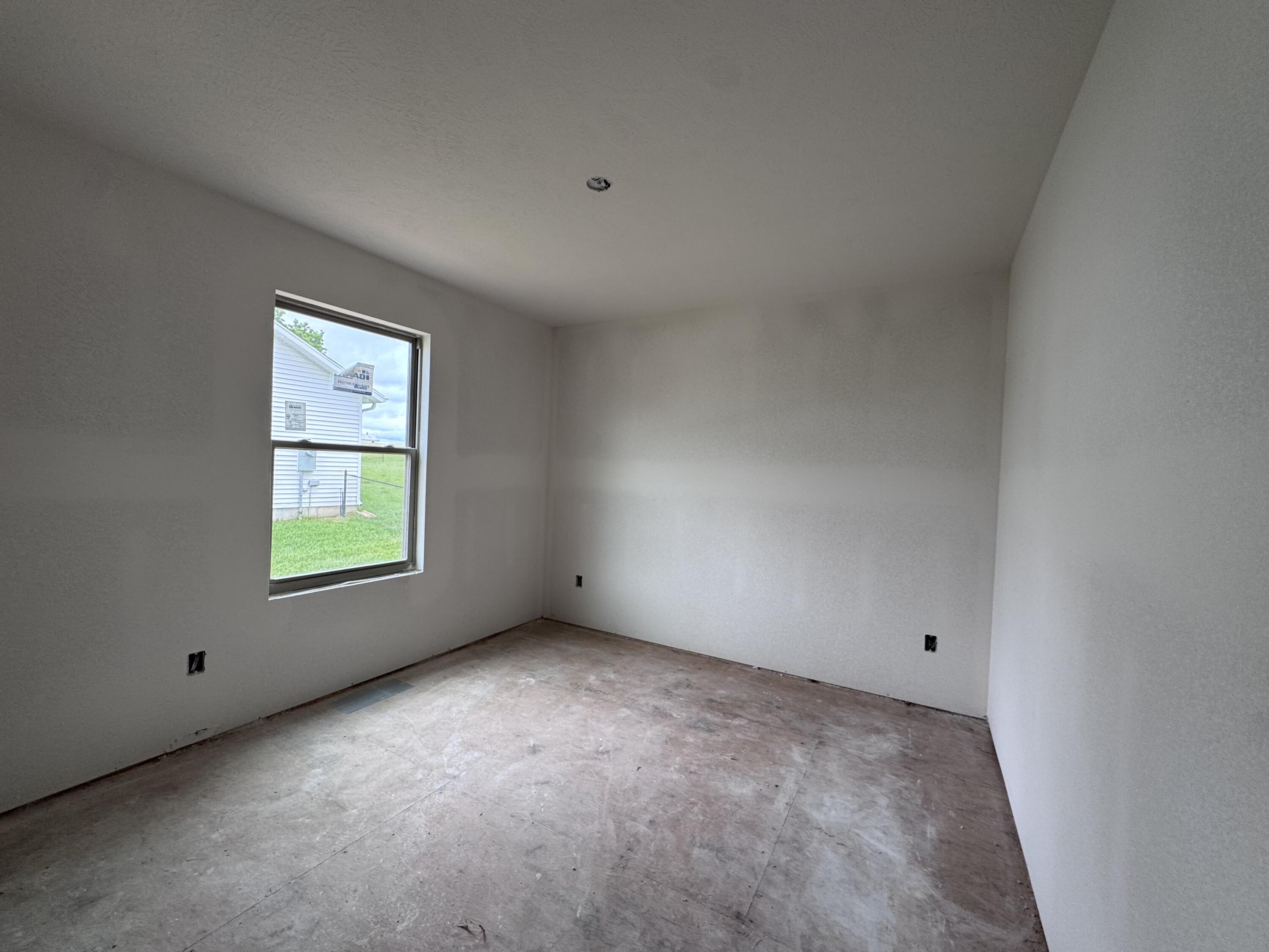 356 North Oak Avenue Property Photo 10