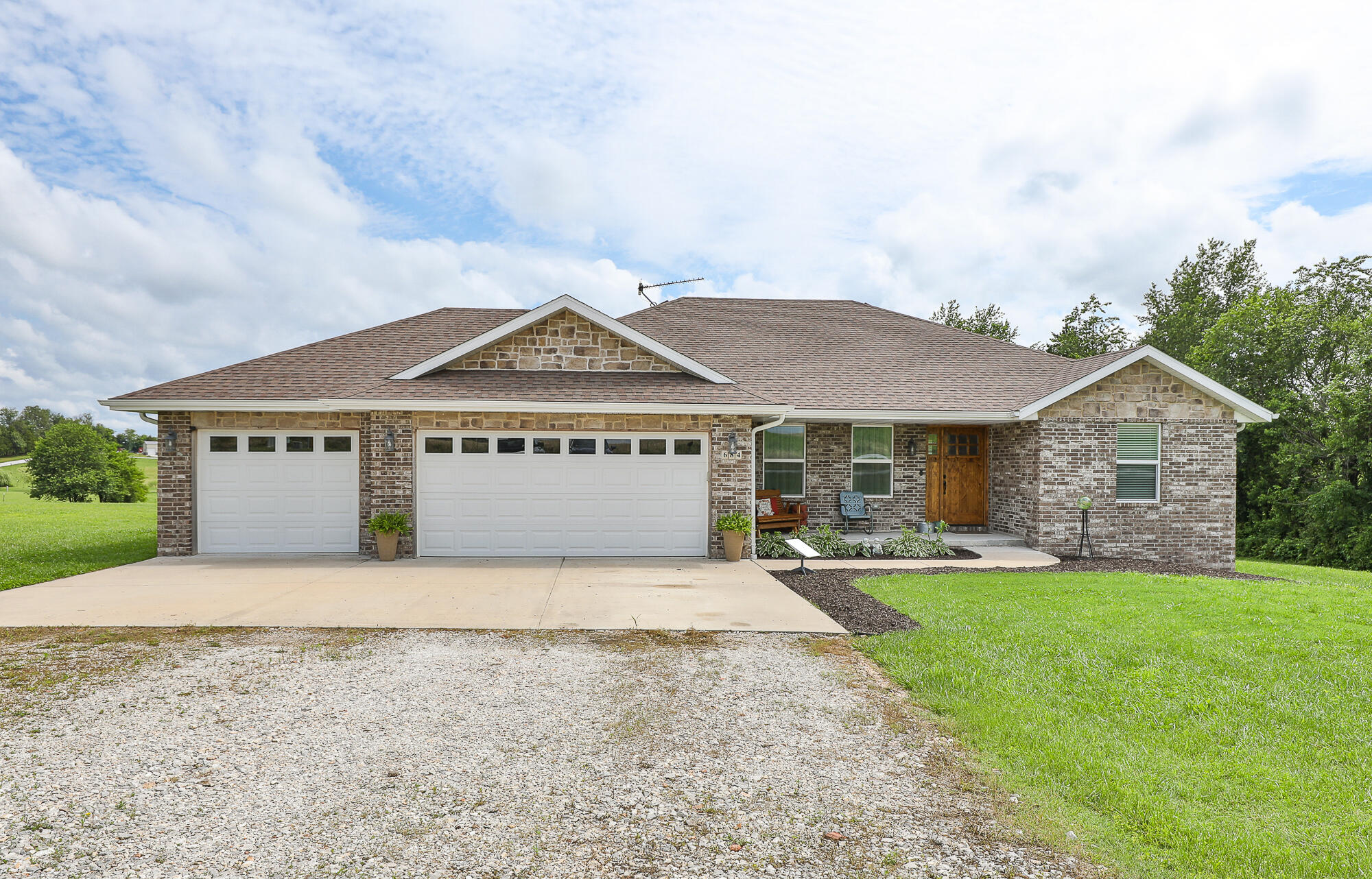 684 Spring Creek Road Property Image