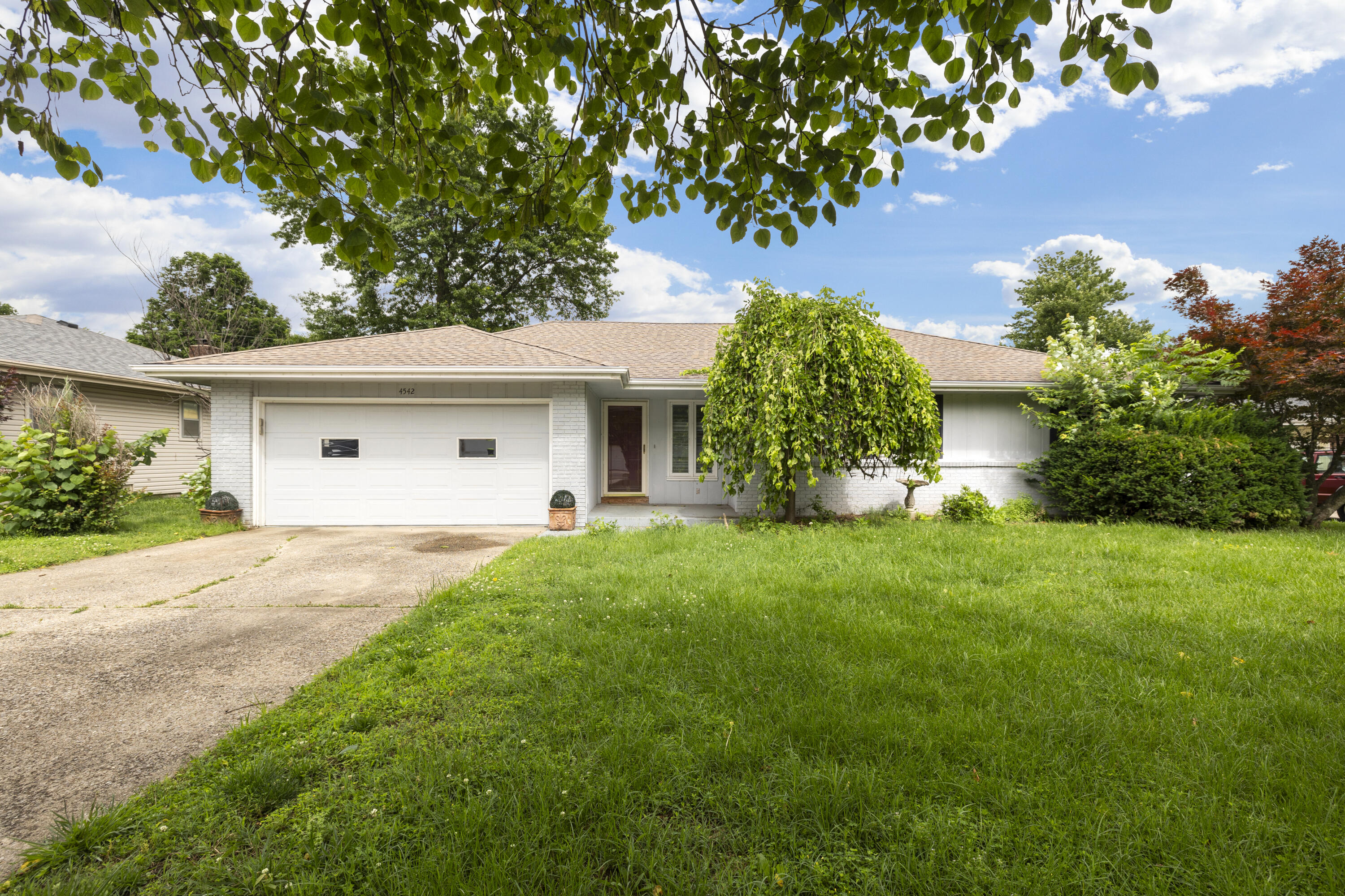 4542 South Graystone Court Property Photo 1