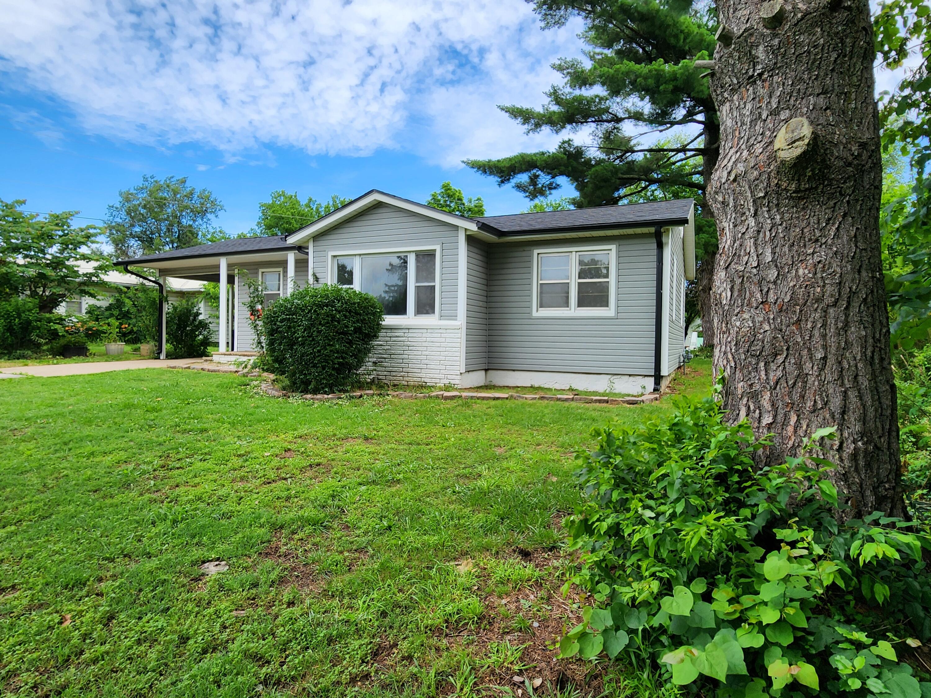 100 Sunset Heights Property Photo 2