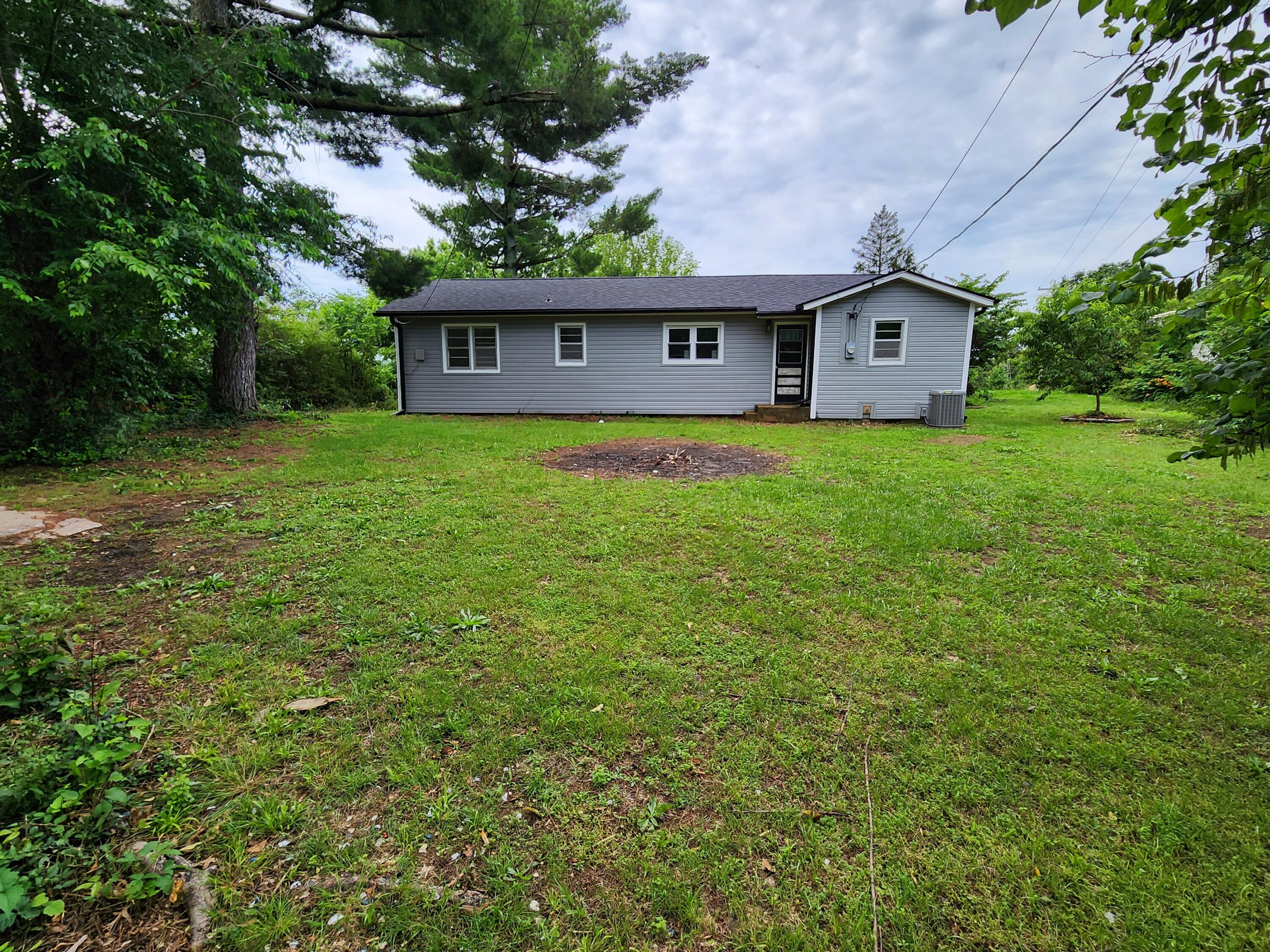 100 Sunset Heights Property Photo 4